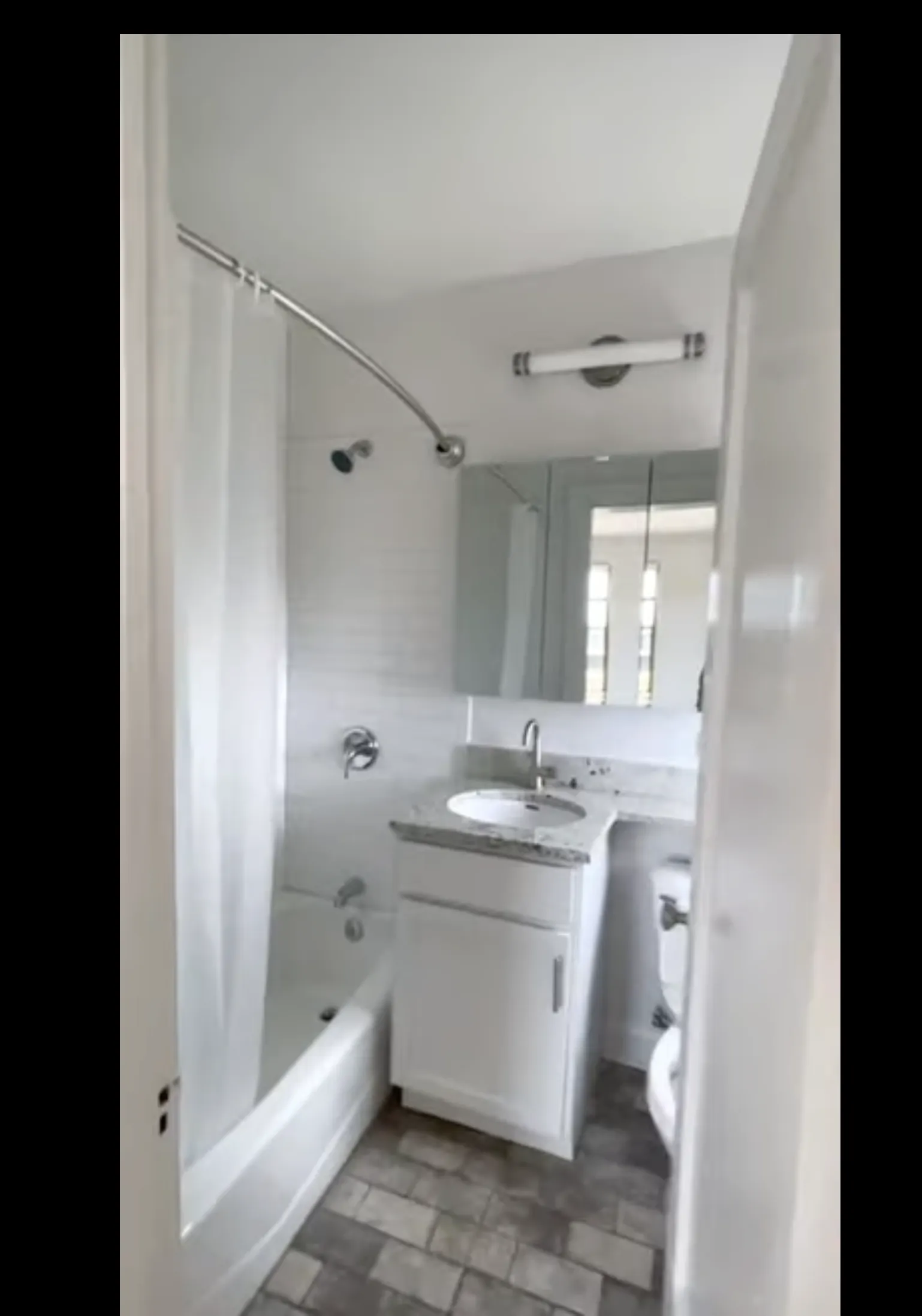 1936 N Clark St   60614 60614-Park View Apartments-Chicago-IL