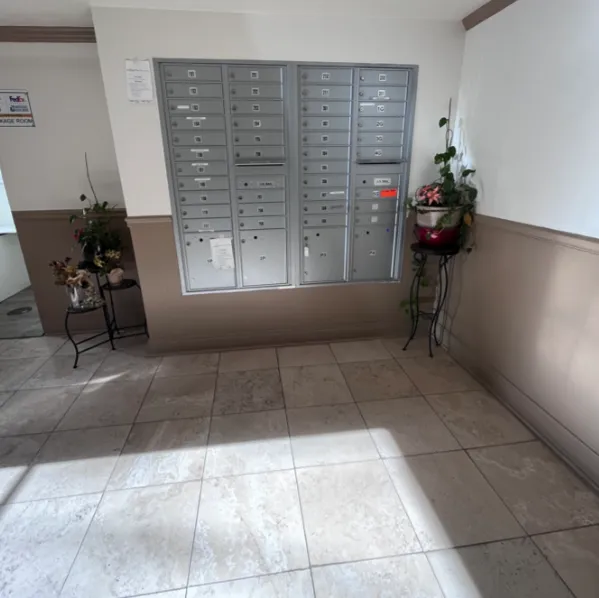 640 W Briar Pl   60657 60657-unit#106-Chicago-IL