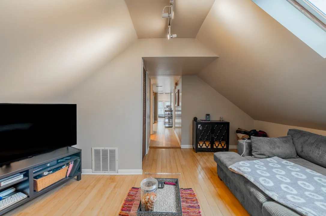 5055 W Argyle St   60630 60630-unit#3-Chicago-IL