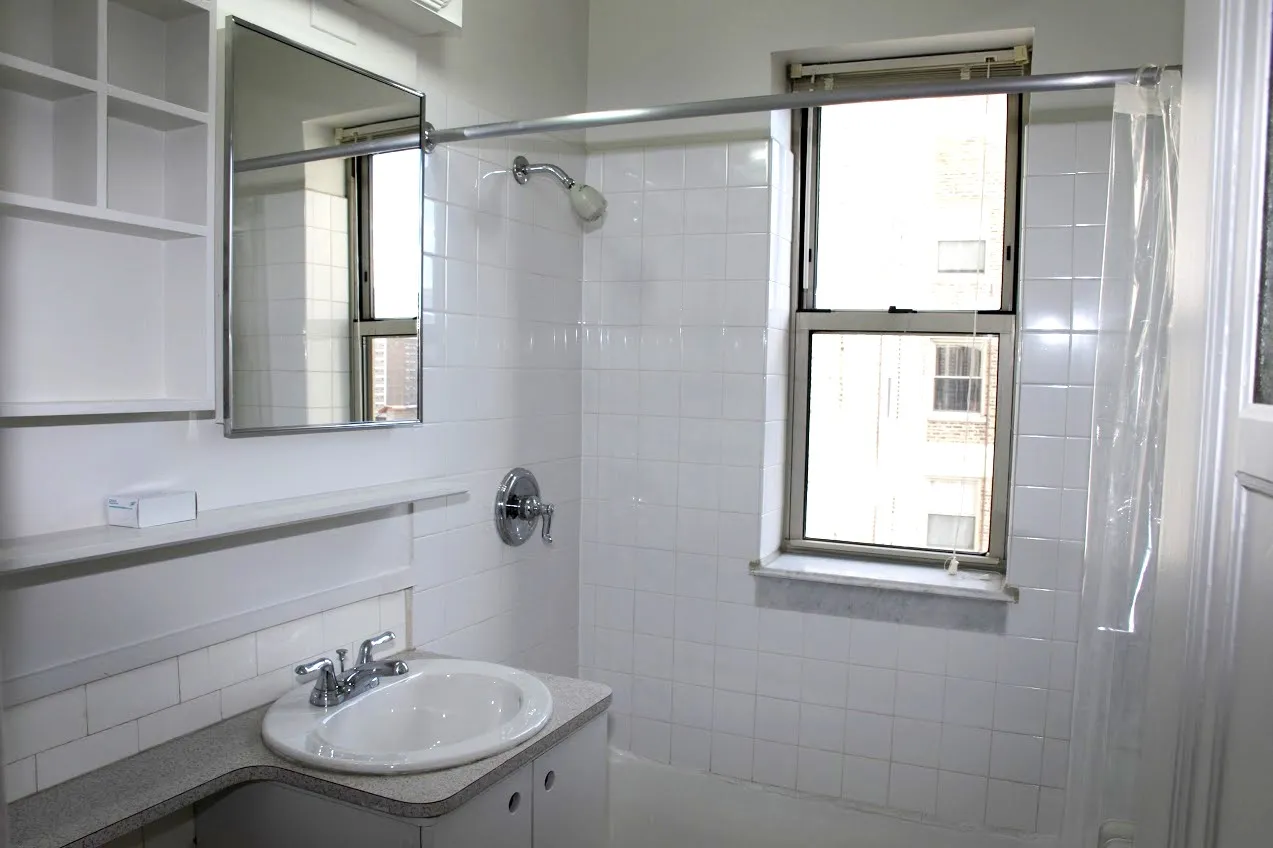 5734 N WINTHROP AVE 60660-Winthrop Terrace-unit#015-Chicago-IL