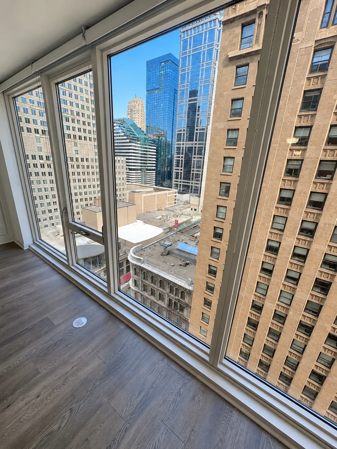210 N Wells St   60601 60601-unit#3104-Chicago-IL