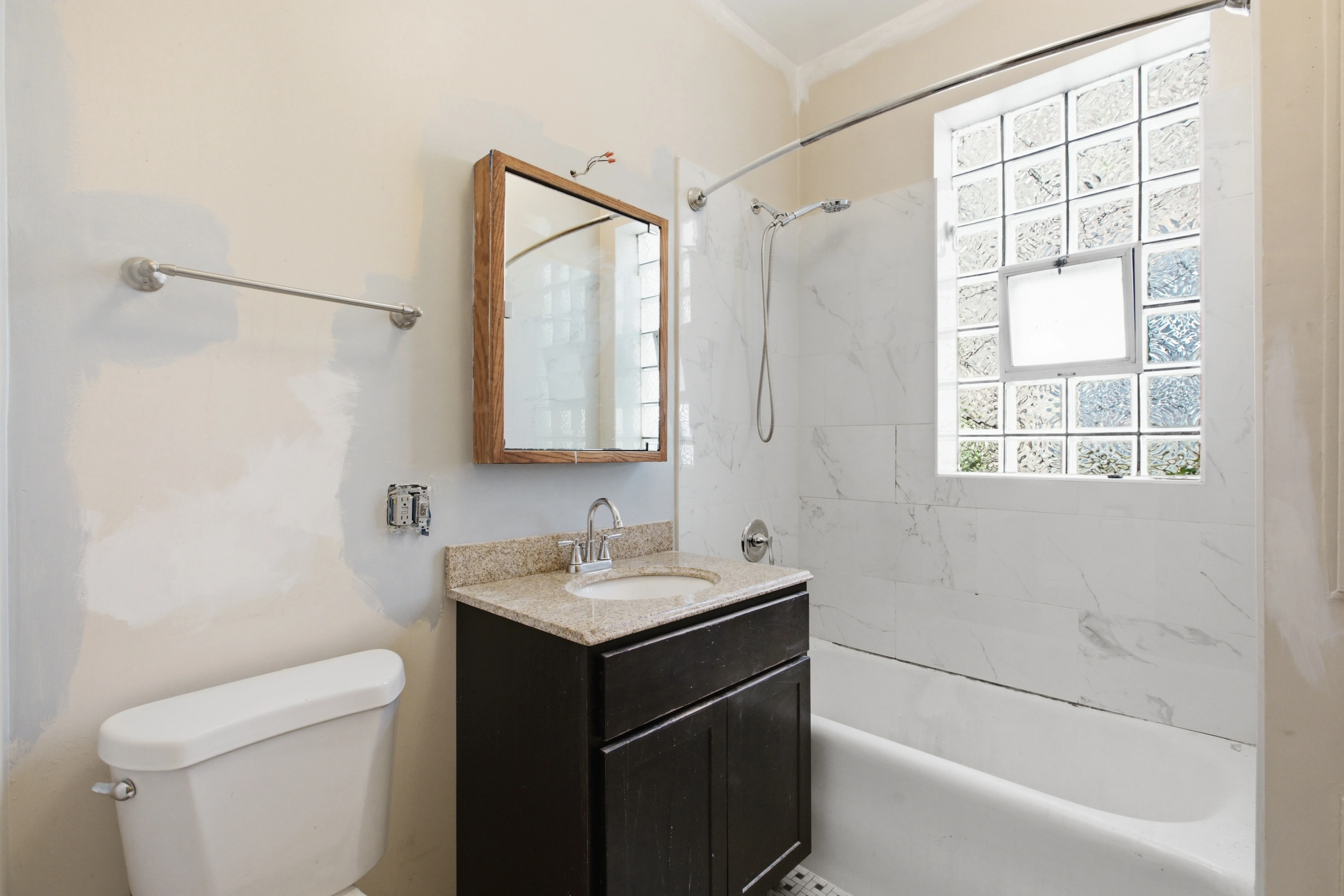 1213 W Addison St   60613 60613-unit#2-Chicago-IL