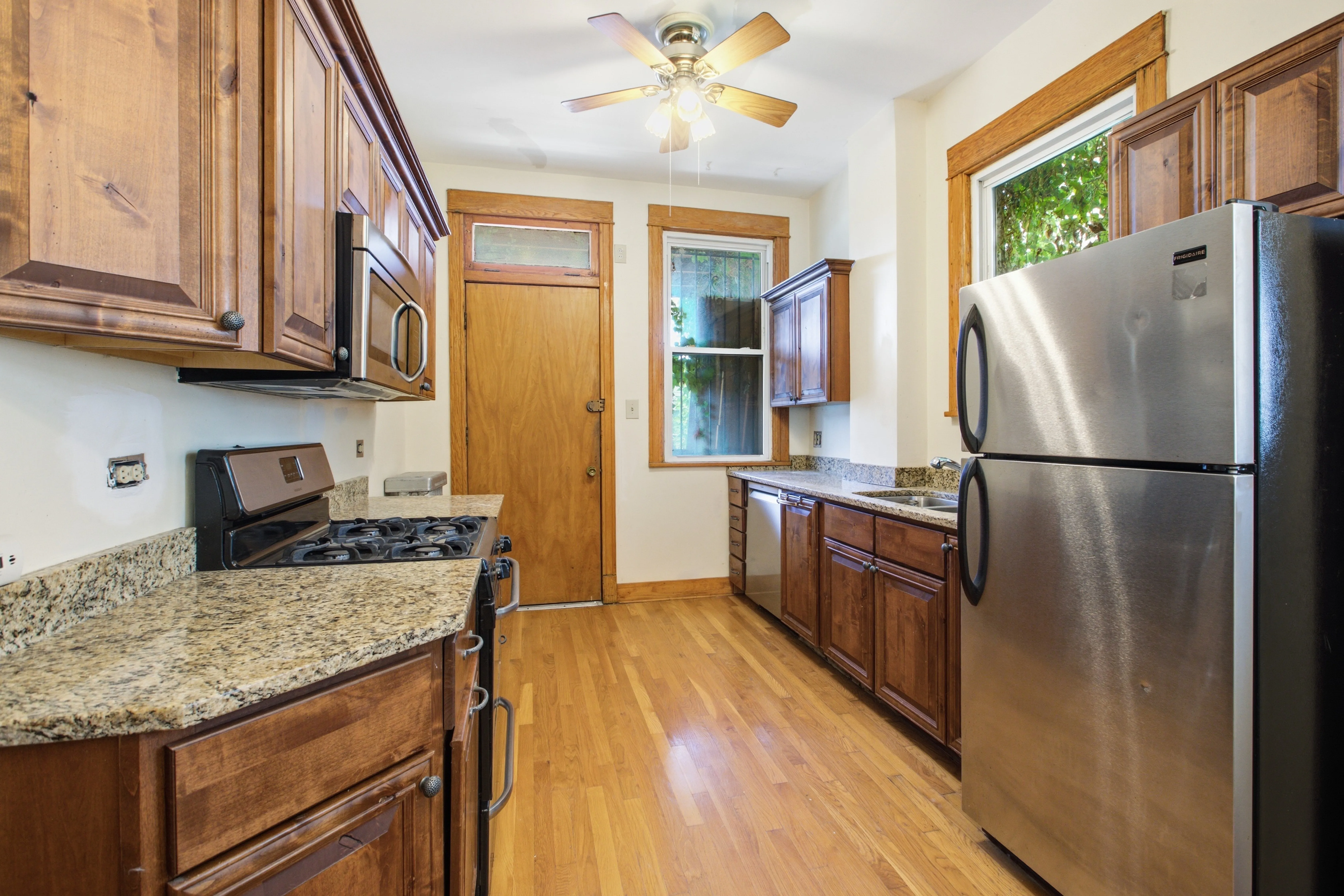 1213 W Addison St   60613 60613-unit#2-Chicago-IL