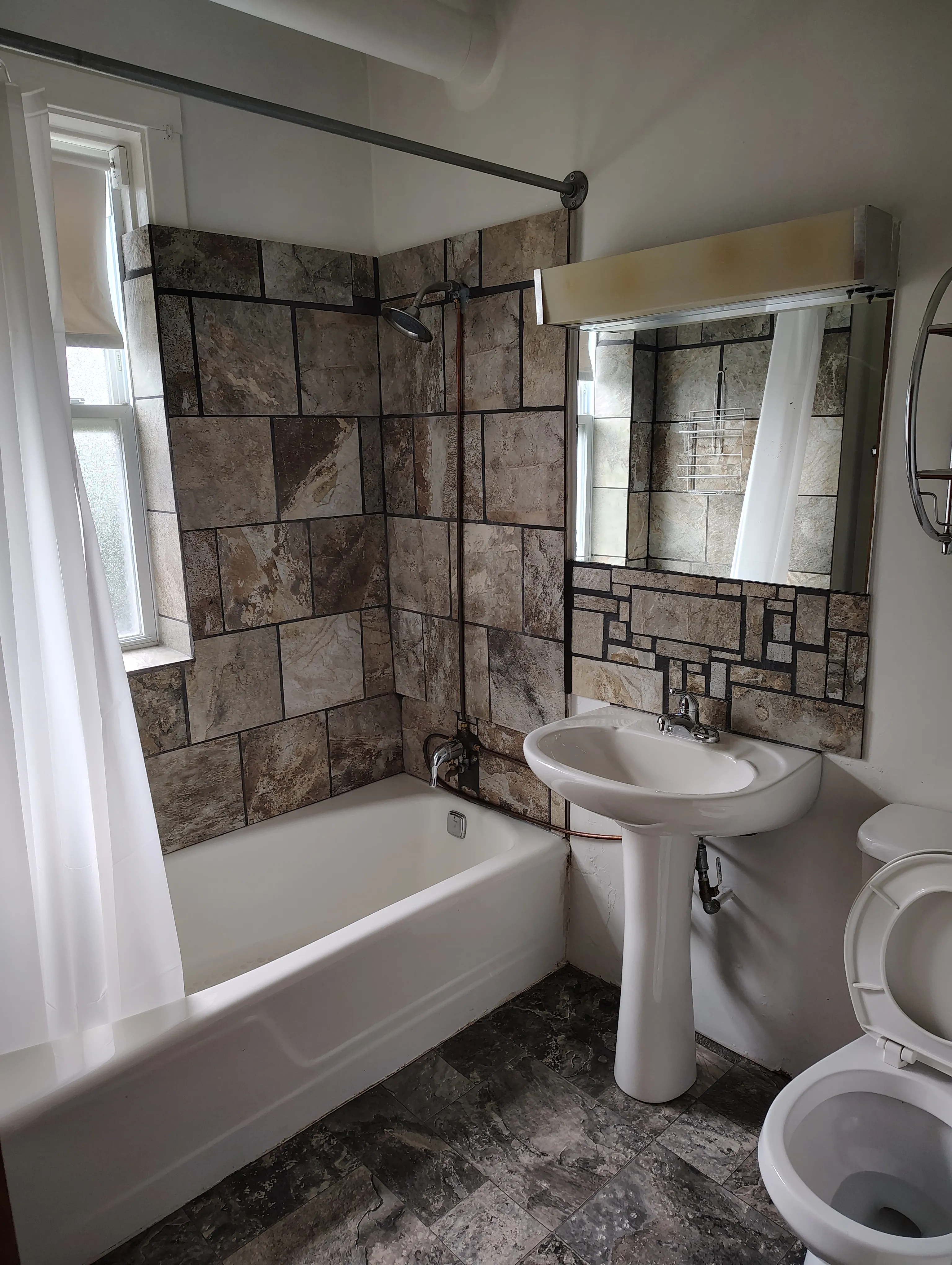 2907 W Fletcher St 60618 60618-unit#1st floor-Chicago-IL