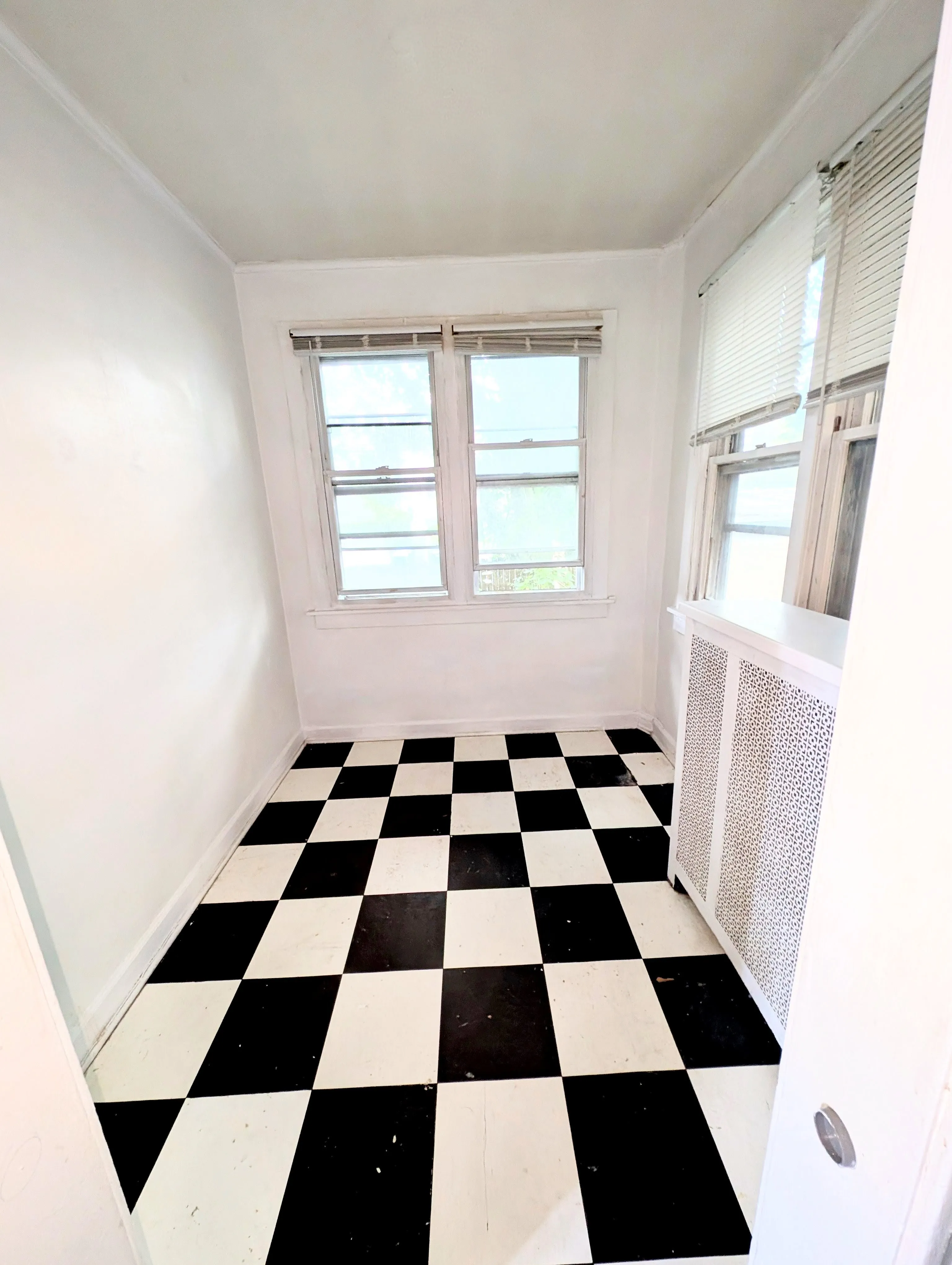 1466 W Rascher Ave 60640 60640-unit#1st Floor-Chicago-IL