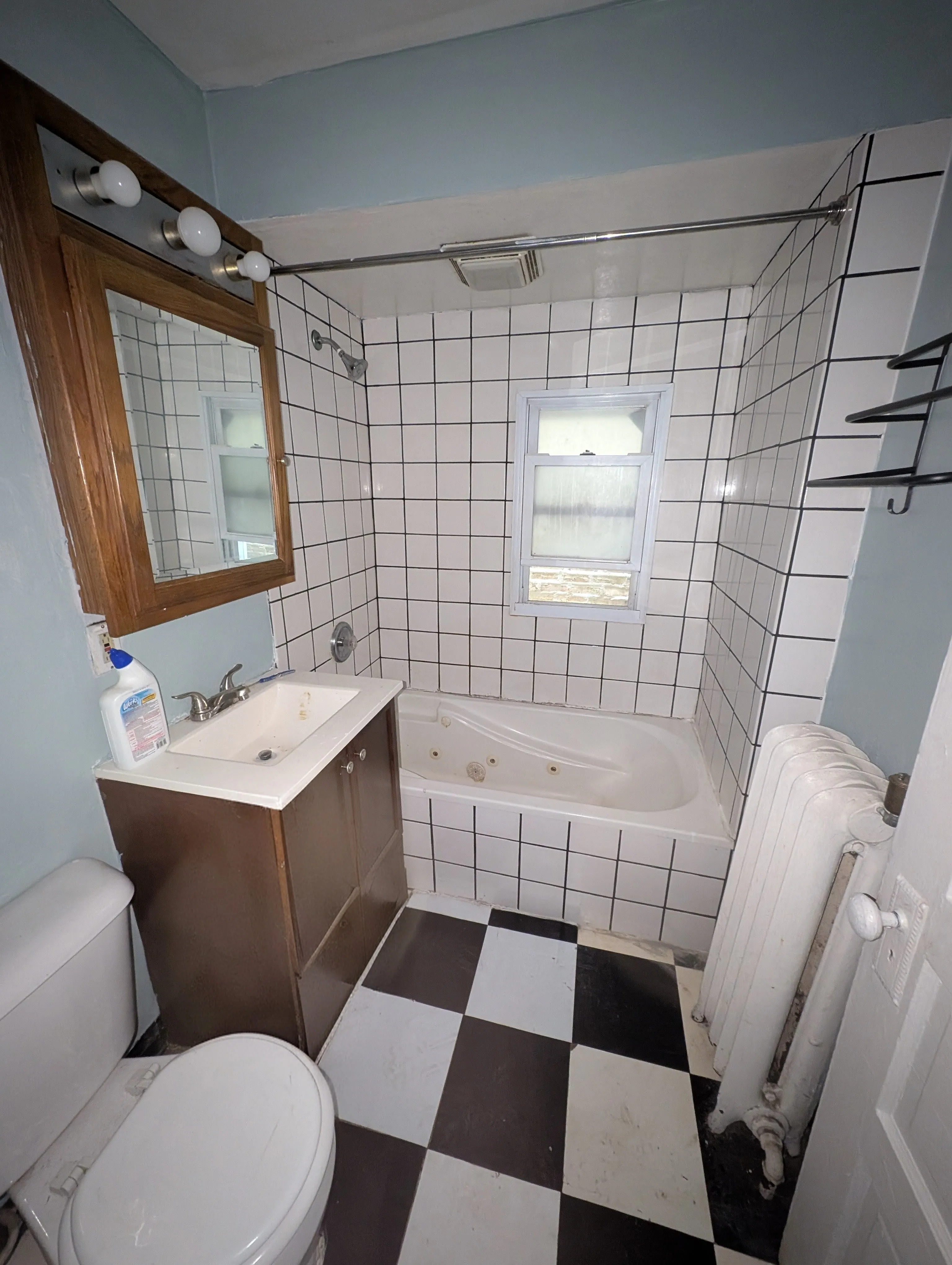 1466 W Rascher Ave 60640 60640-unit#1st Floor-Chicago-IL
