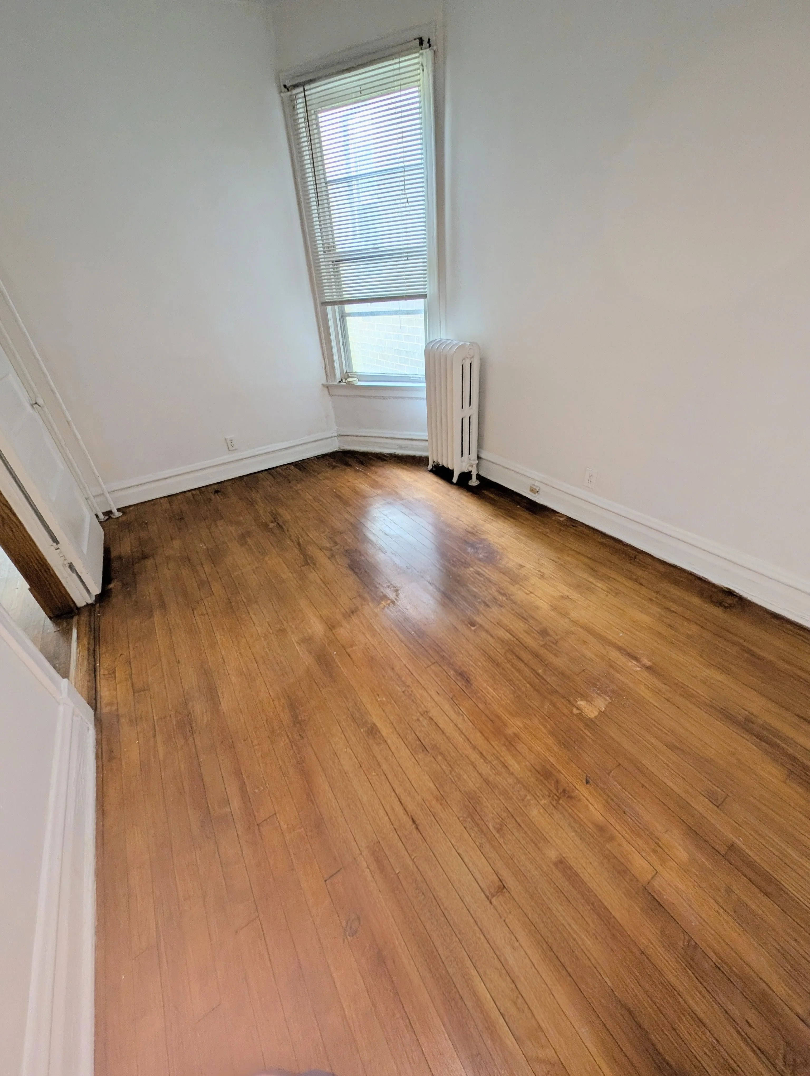 1466 W Rascher Ave 60640 60640-unit#1st Floor-Chicago-IL