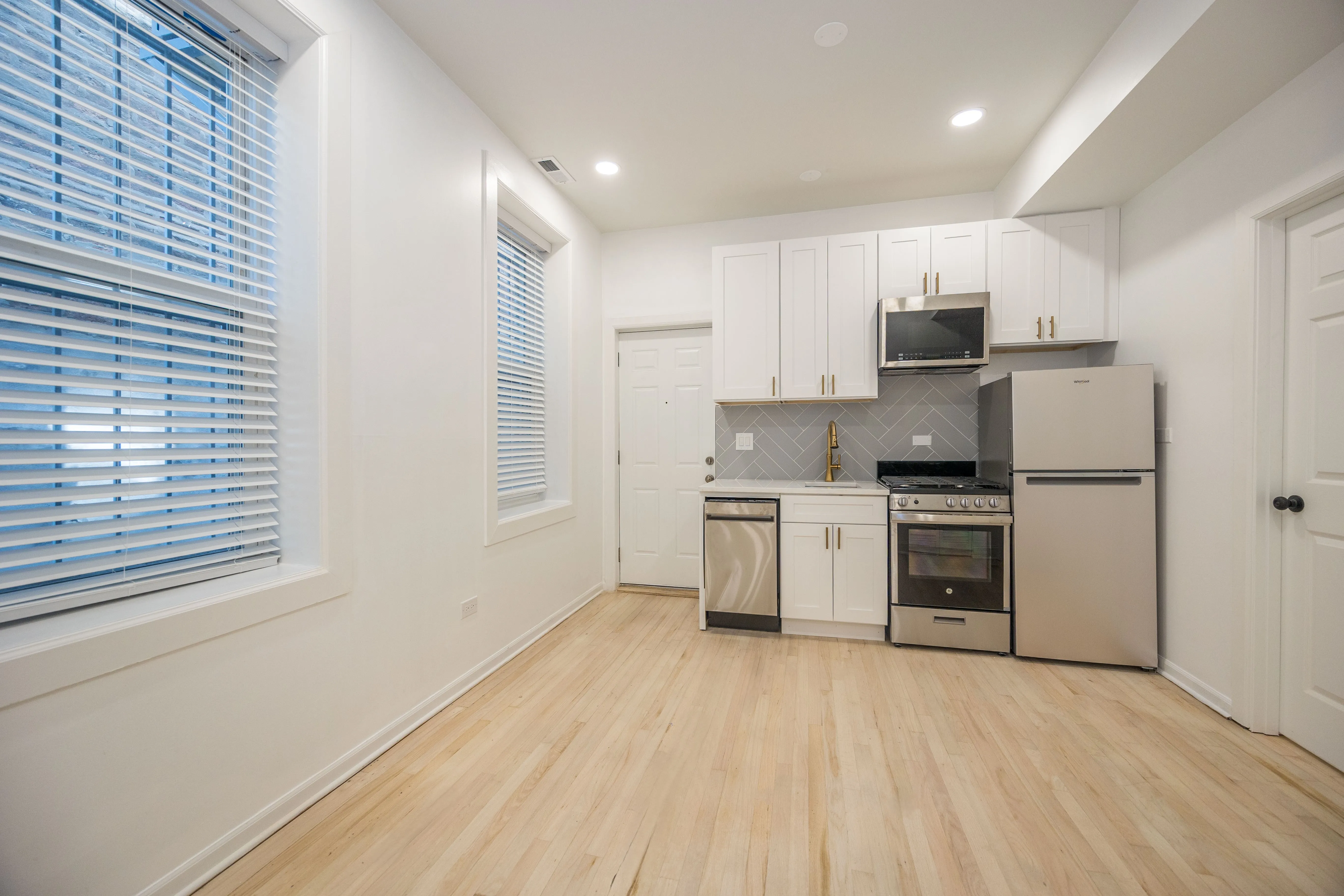 1247 N Cleaver St   60642 60642-unit#R-Chicago-IL