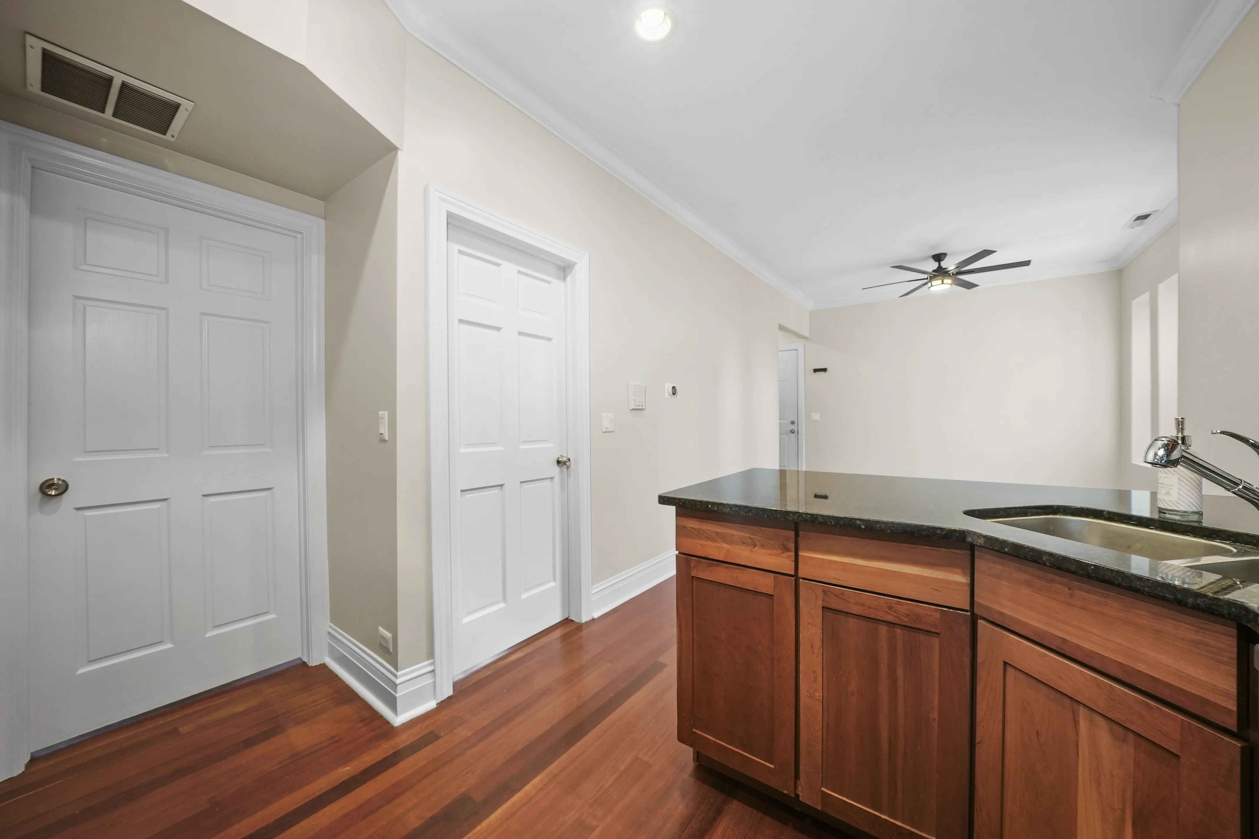 5340 N Winthrop Ave   60640 60640-unit#3S-Chicago-IL