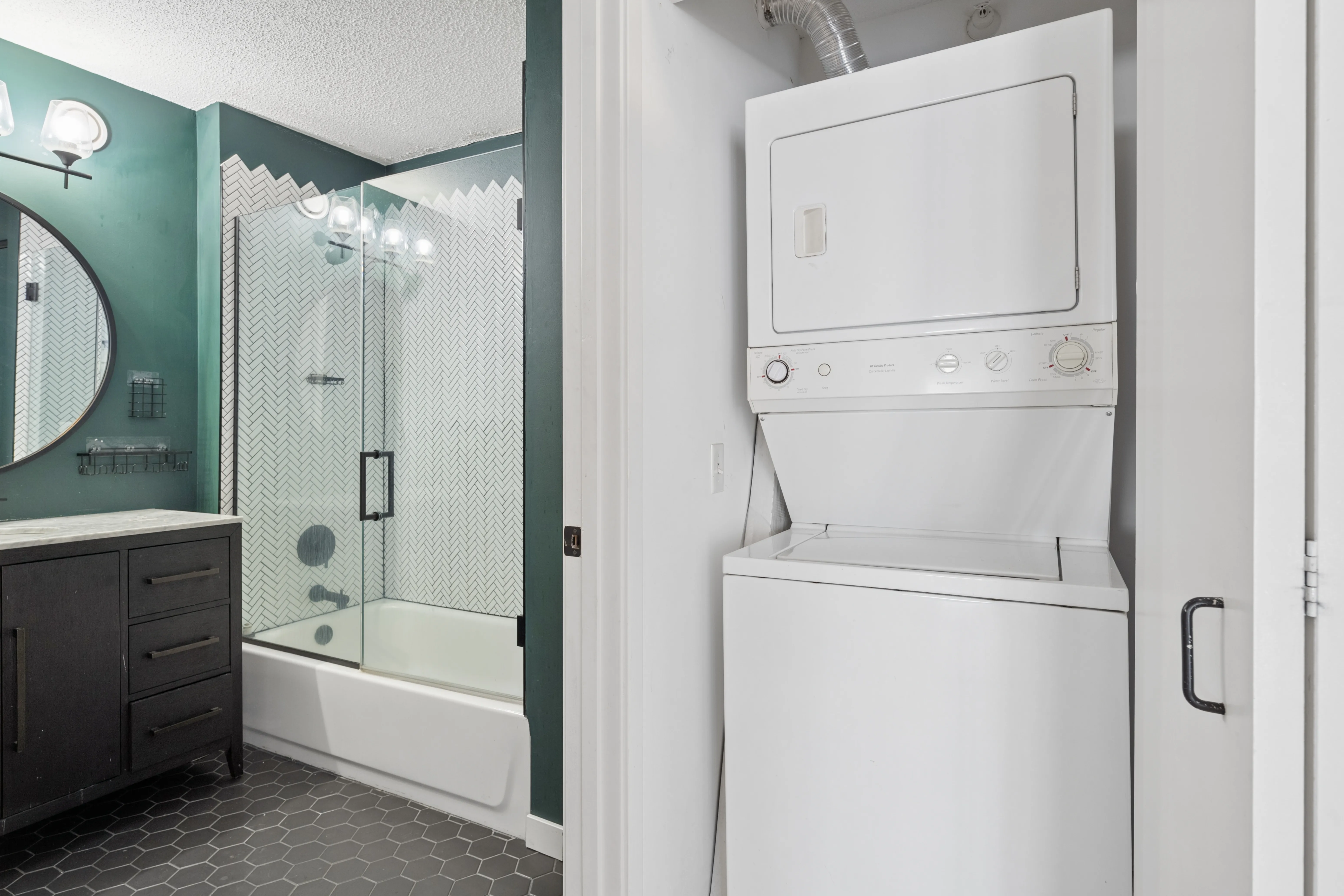 545 N Dearborn Pkwy   60654 60654-Grand Plaza-unit#3008-Chicago-IL