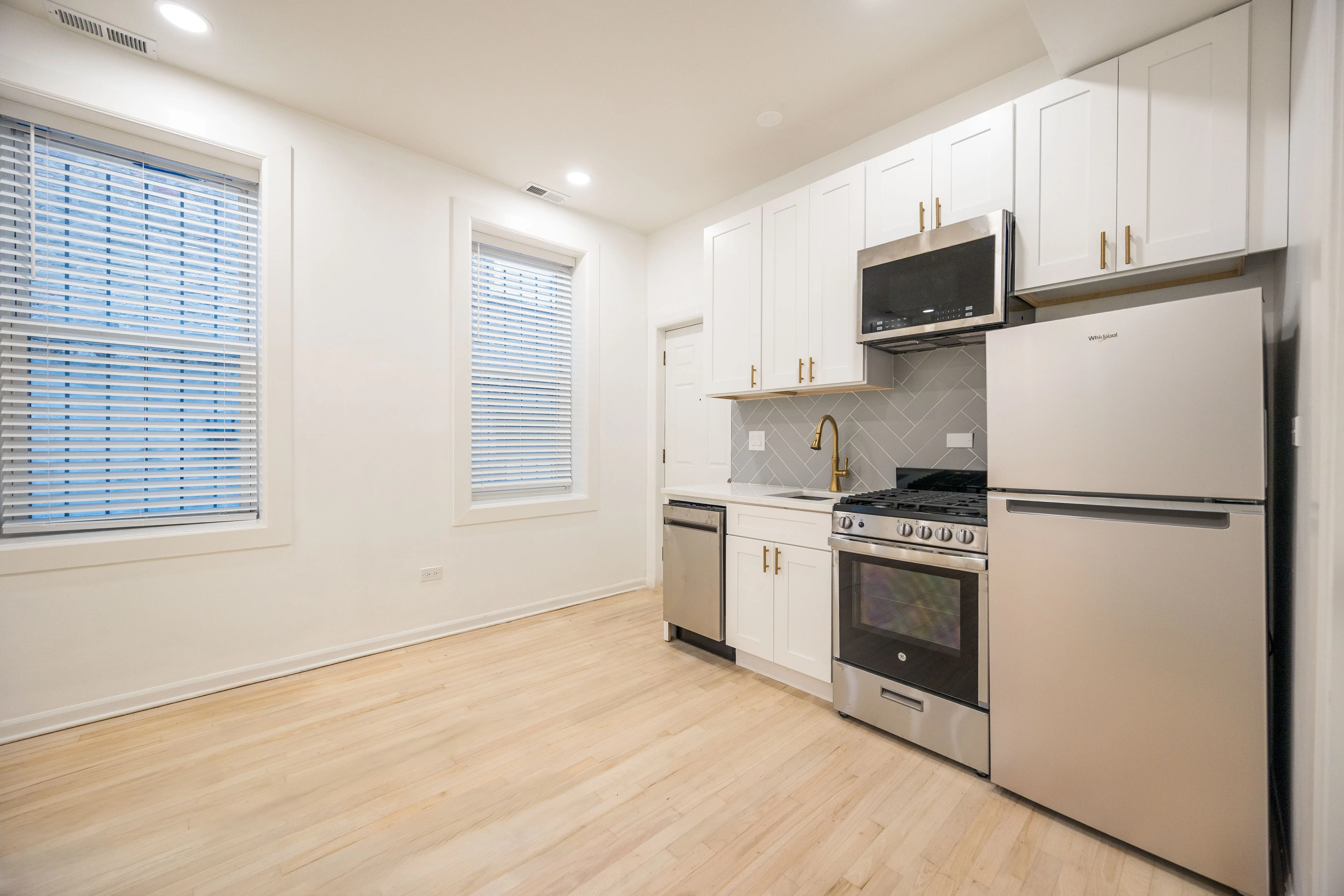 1247 N Cleaver St   60642 60642-unit#R-Chicago-IL