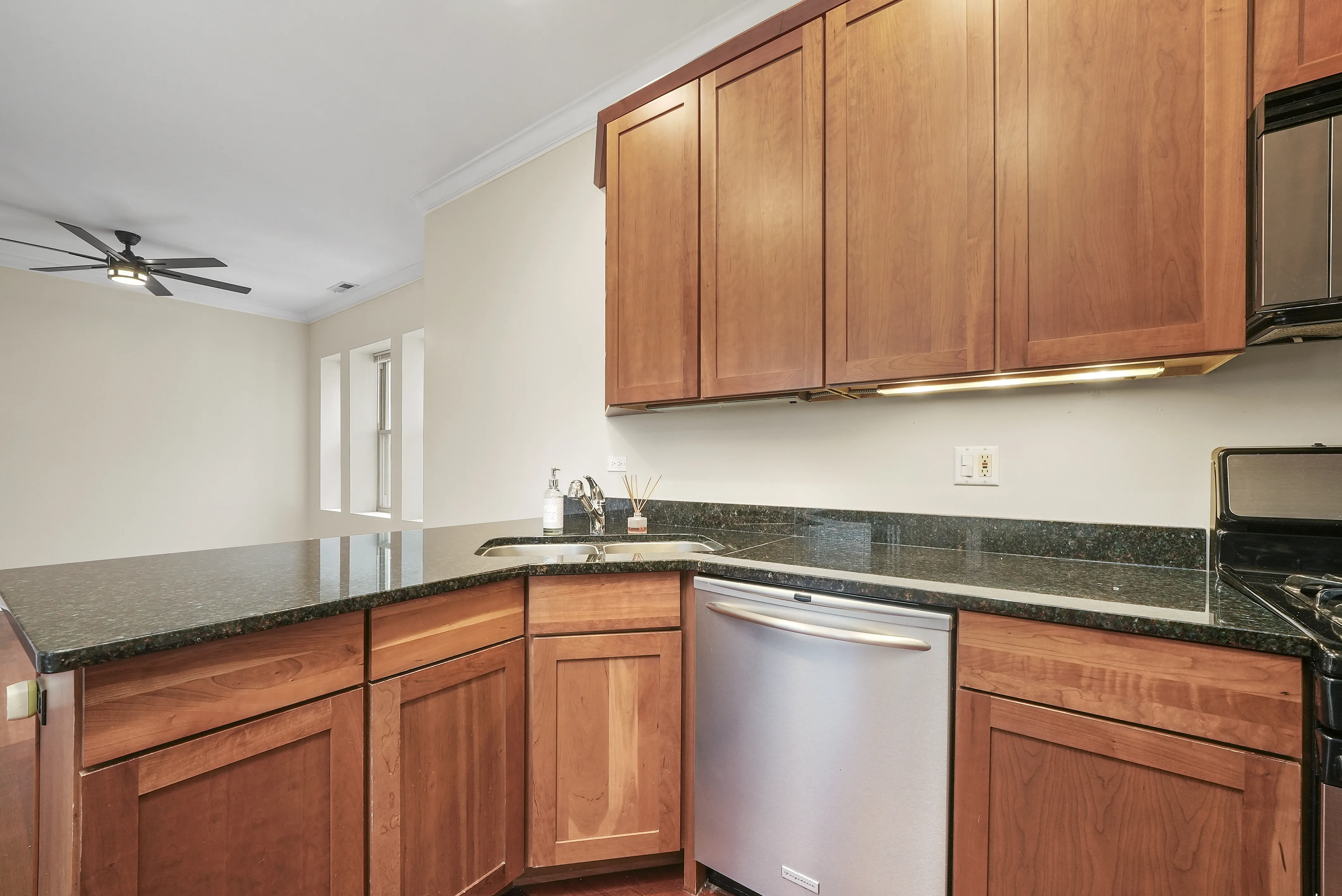 5340 N Winthrop Ave   60640 60640-unit#3S-Chicago-IL