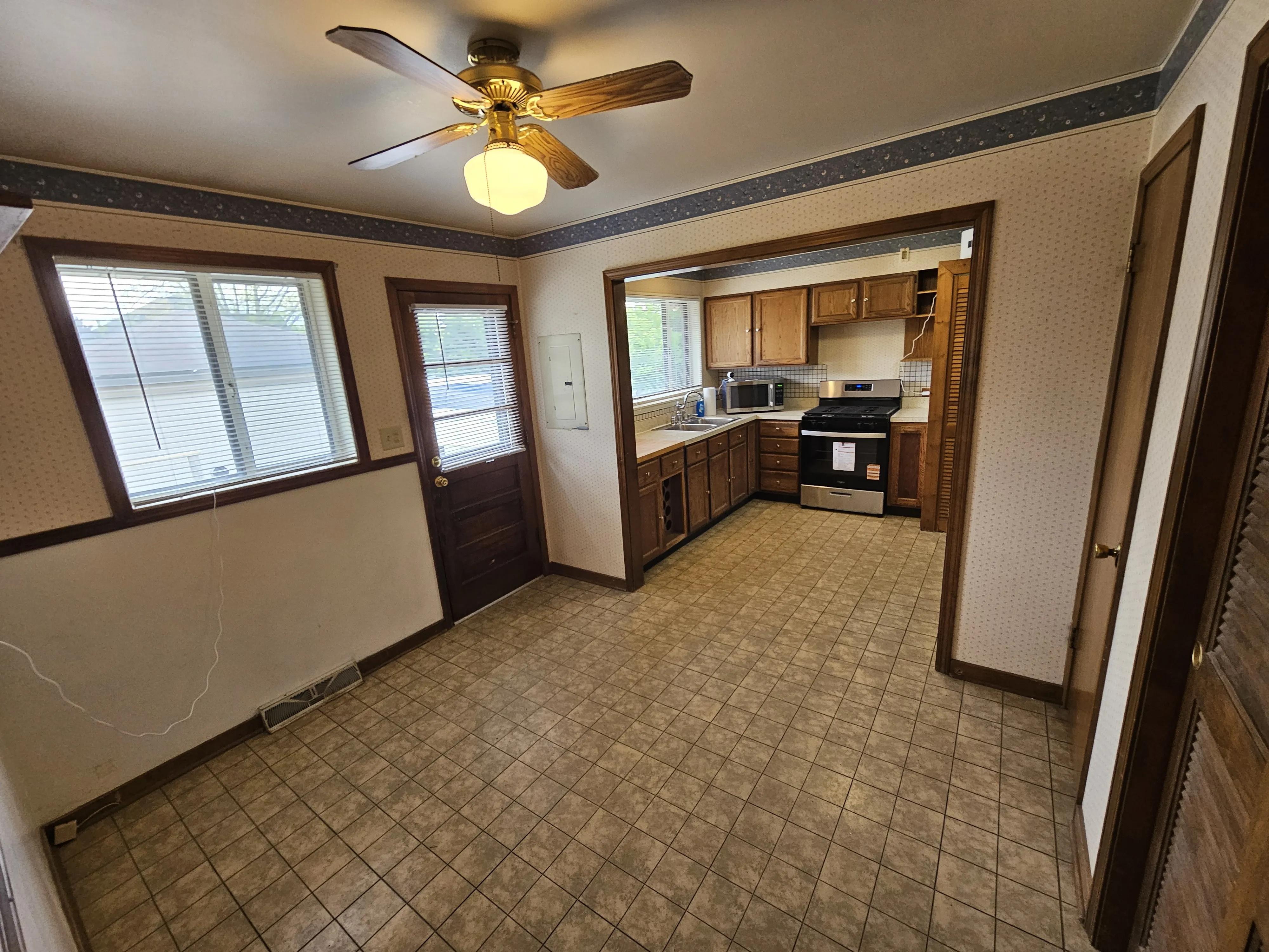 469 Ridgeland Ave   60126 60126-Elmhurst-IL