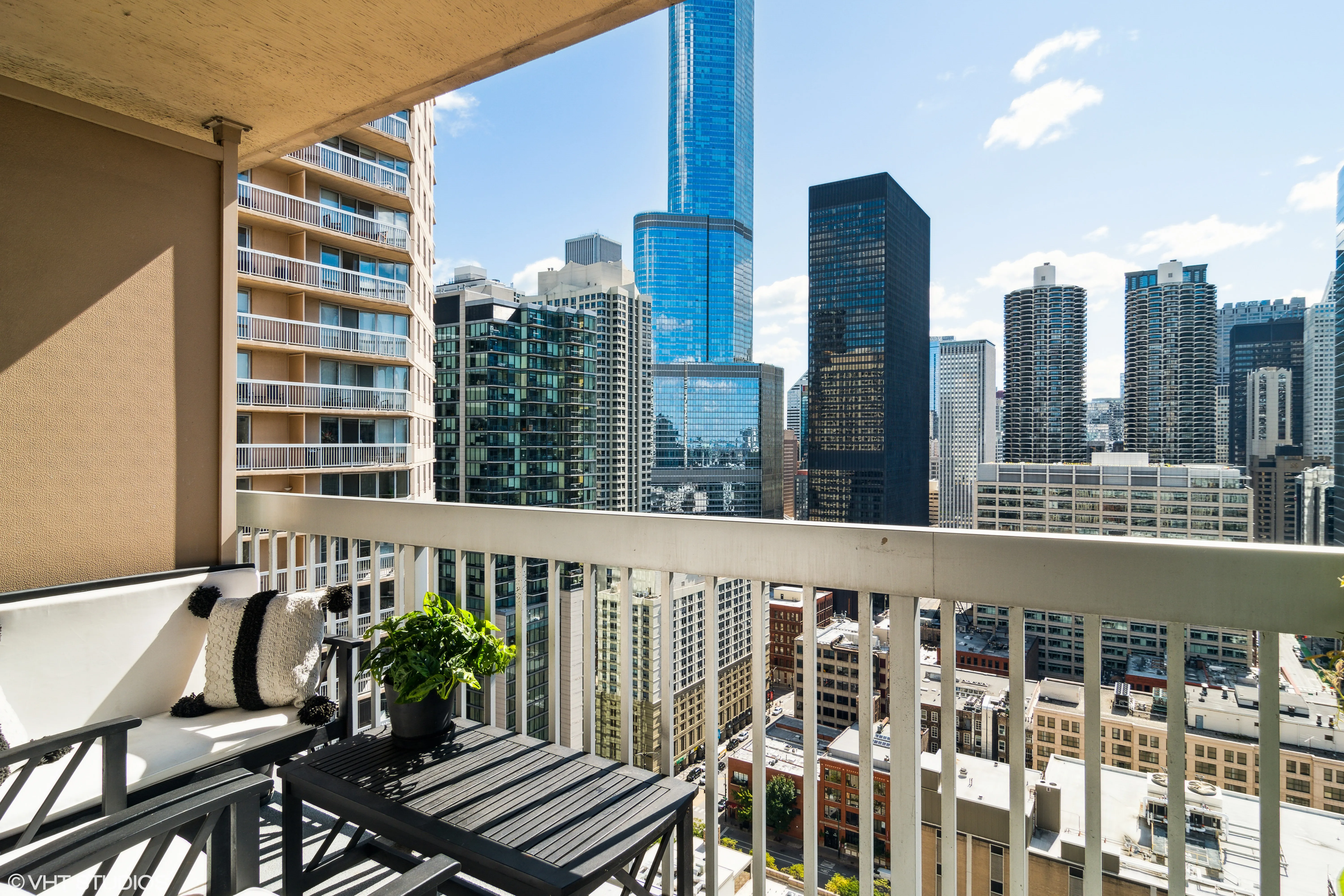545 N Dearborn Pkwy   60654 60654-Grand Plaza-unit#3008-Chicago-IL