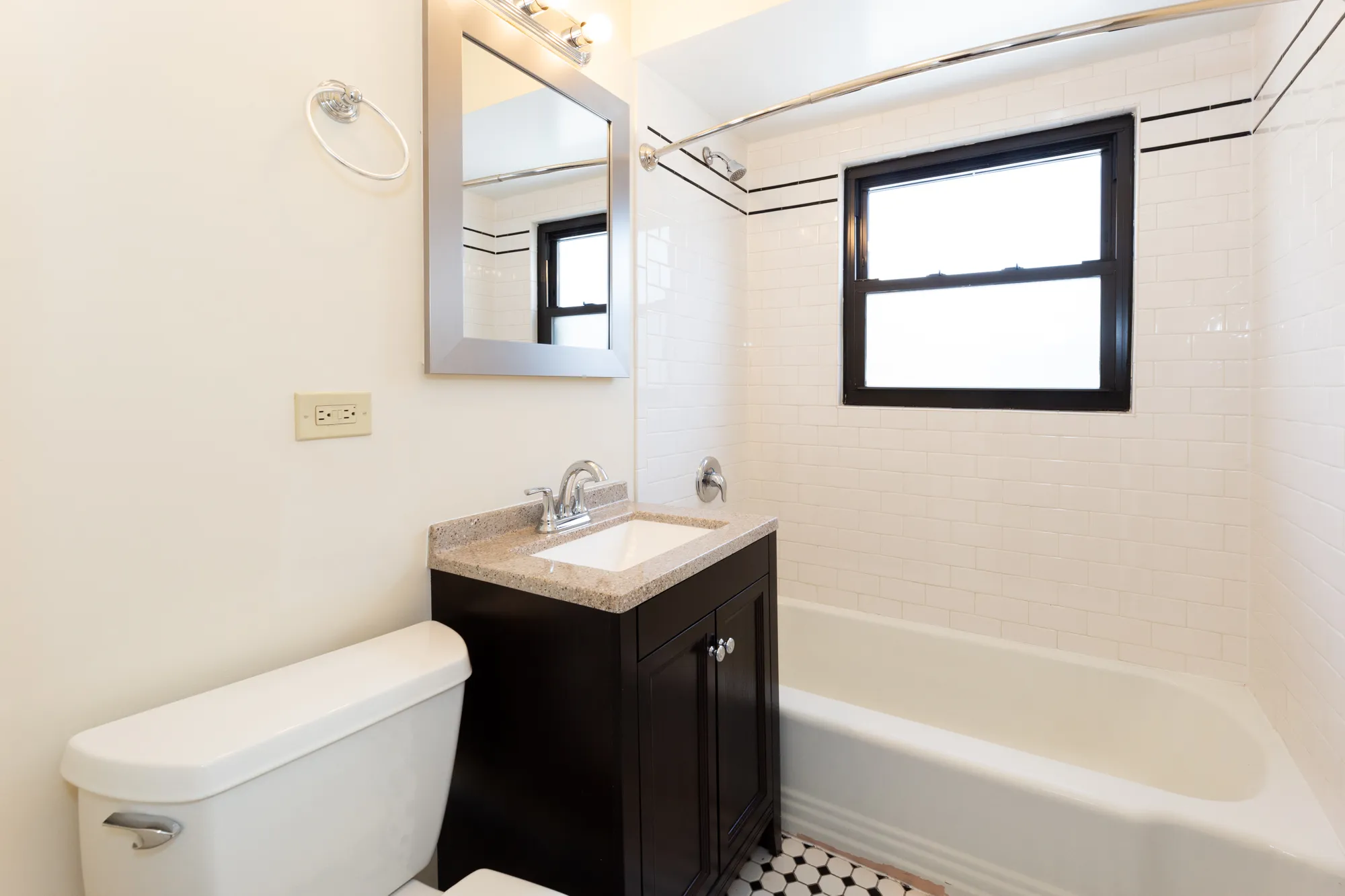 1644 W Sherwin Ave 60626 60626-unit#2C-Chicago-IL