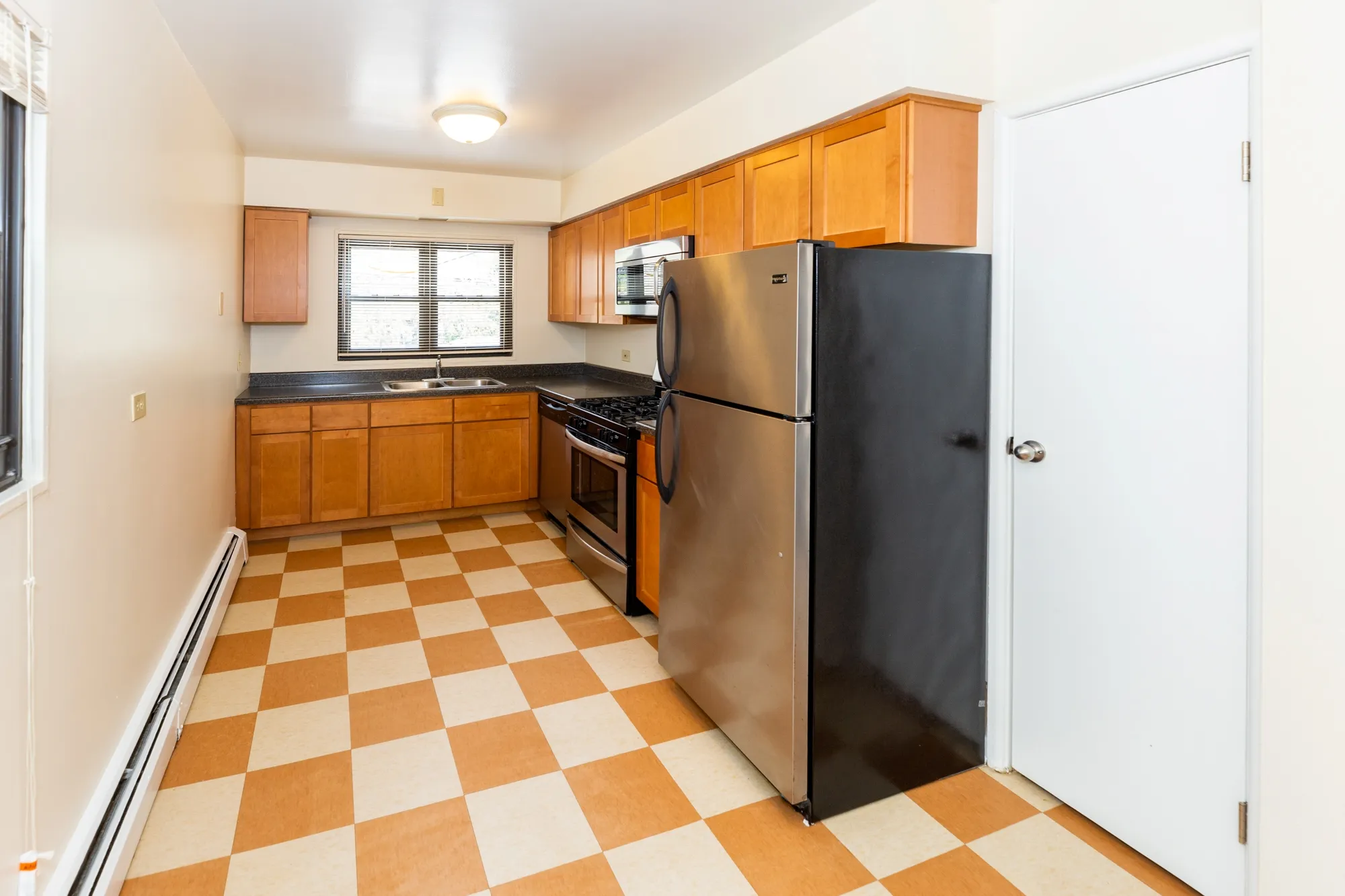 1644 W Sherwin Ave 60626 60626-unit#2C-Chicago-IL