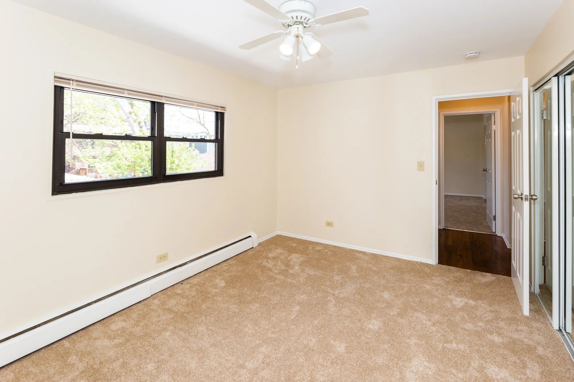 1644 W Sherwin Ave 60626 60626-unit#2C-Chicago-IL