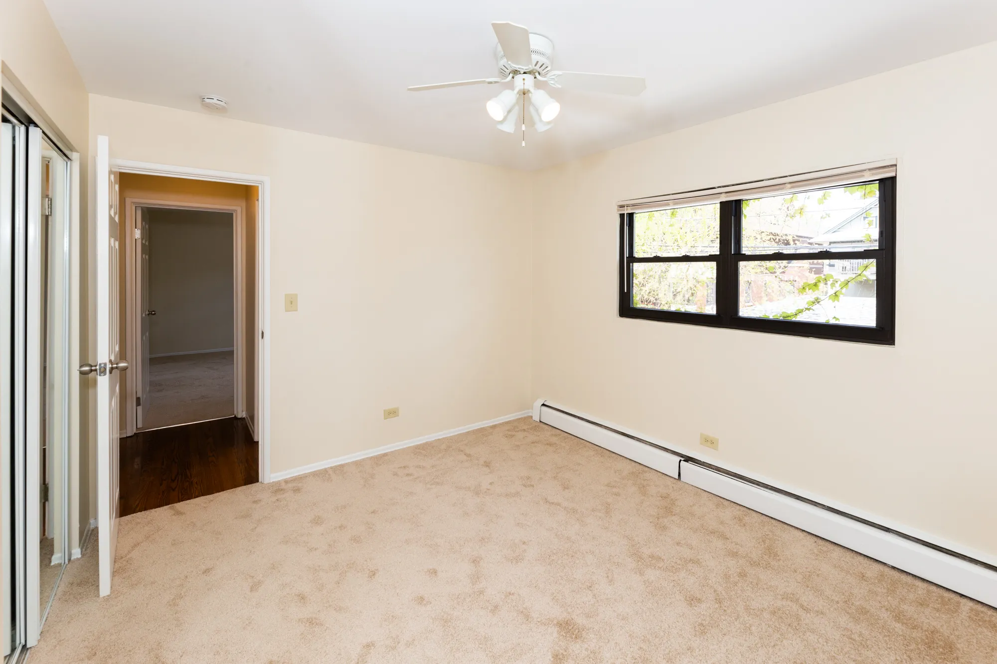1644 W Sherwin Ave 60626 60626-unit#2C-Chicago-IL