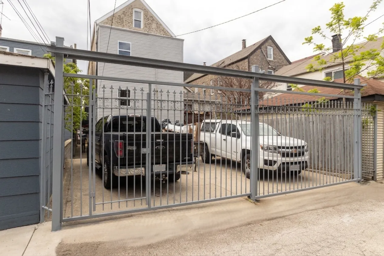 1247 N Cleaver St   60642 60642-unit#R-Chicago-IL