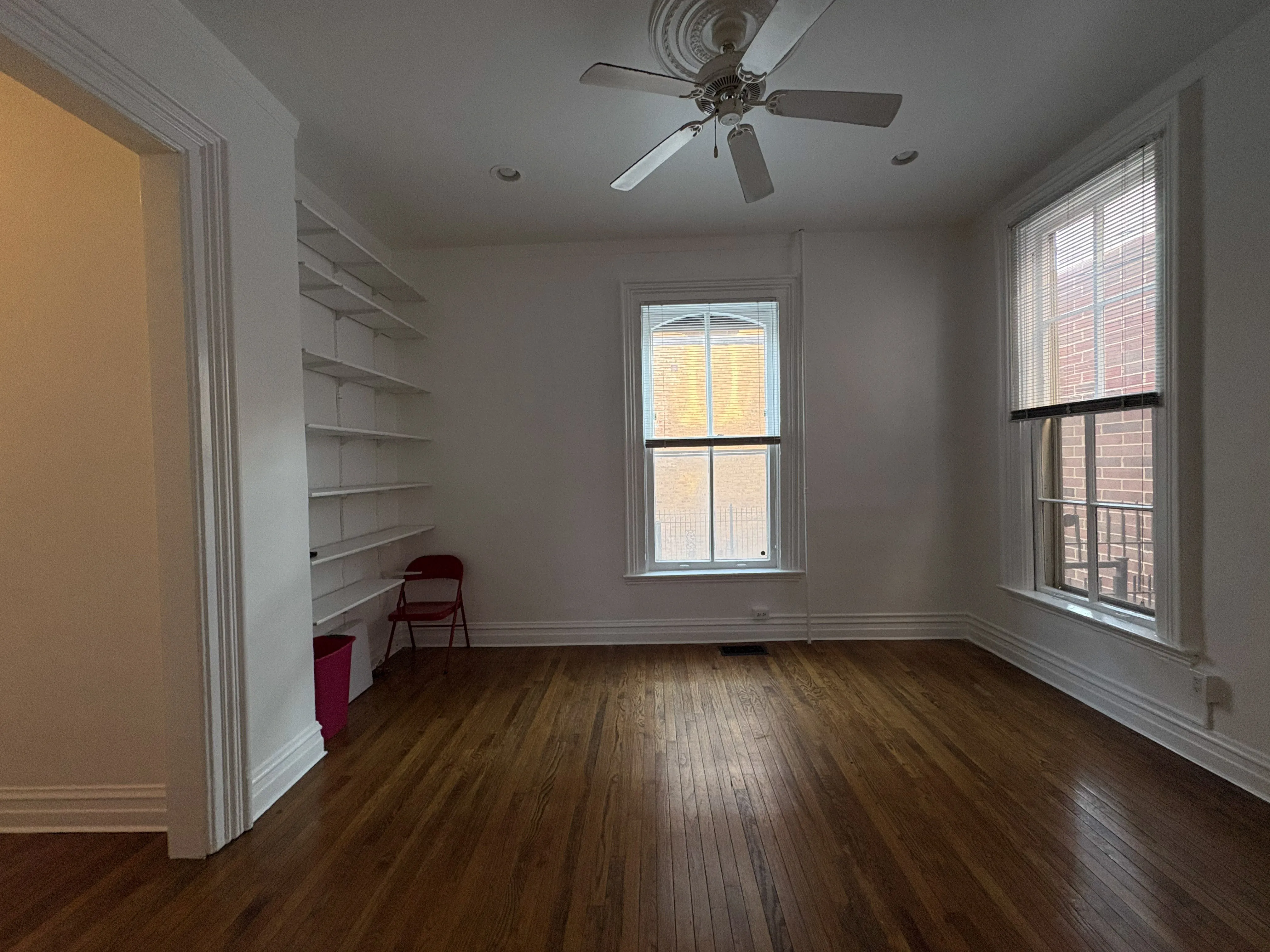 610 W Briar Pl   60657 60657-Two Flat-unit#1-Chicago-IL