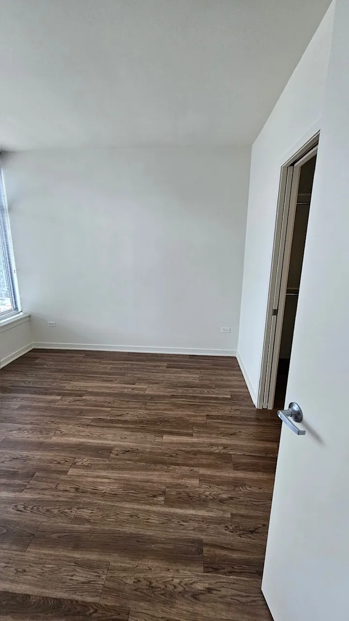 805 N La Salle Dr   60610 60610-unit#404-Chicago-IL