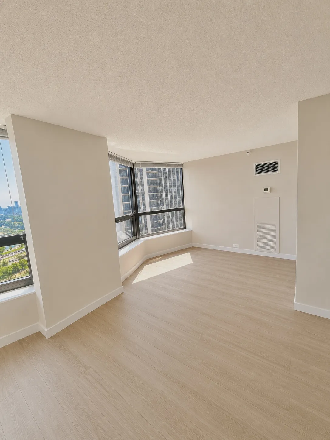 175 N Harbor Dr   60601 60601-unit#3302-Chicago-IL