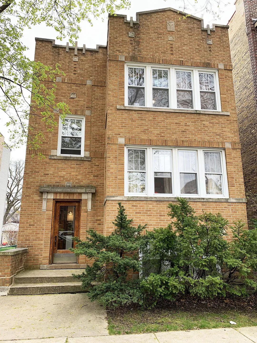 2445 W PENSACOLA AVE 60618-unit#01-Chicago-IL