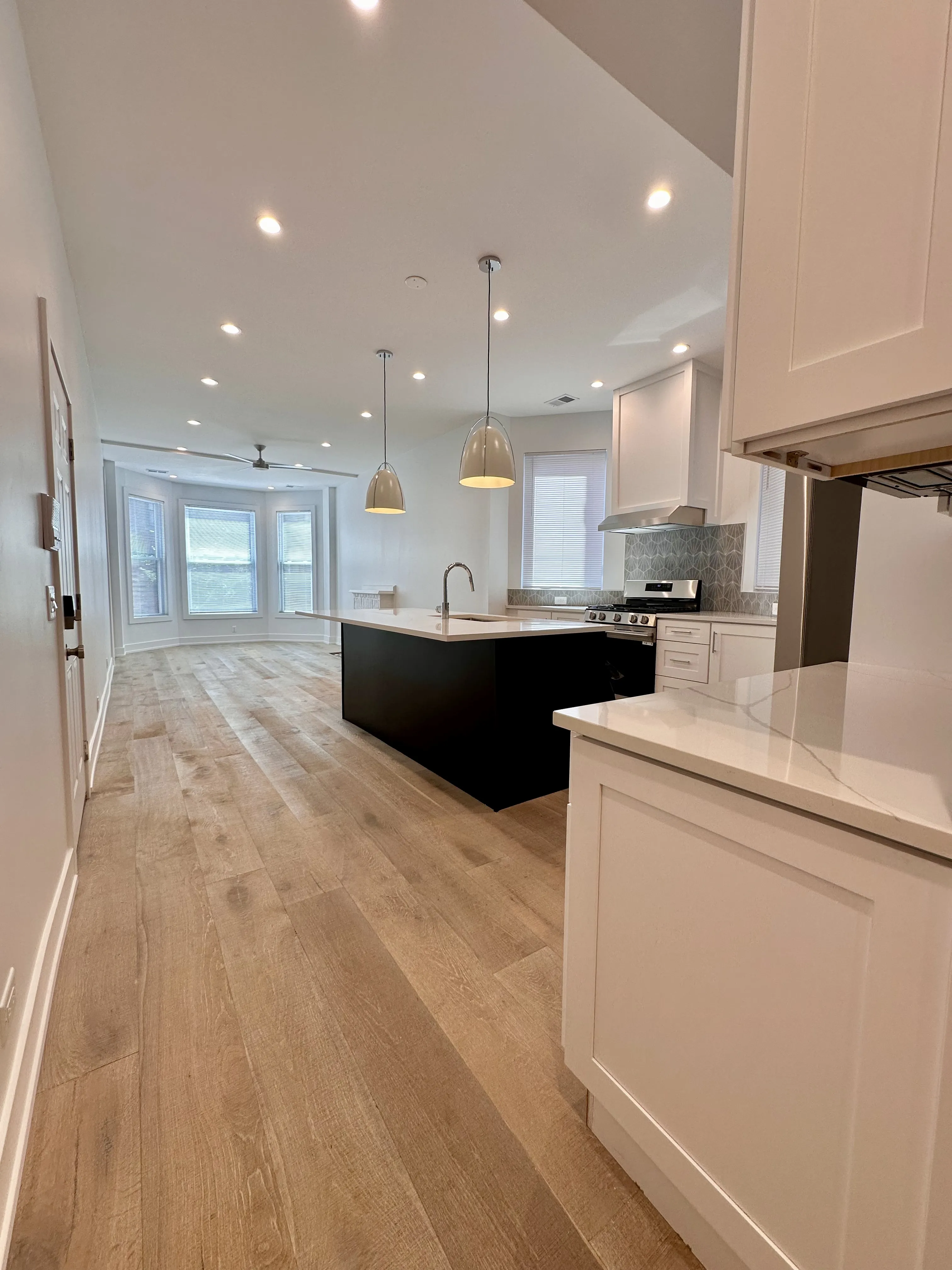 2950 N Sheffield Ave 60657 60657-unit#1F-Chicago-IL