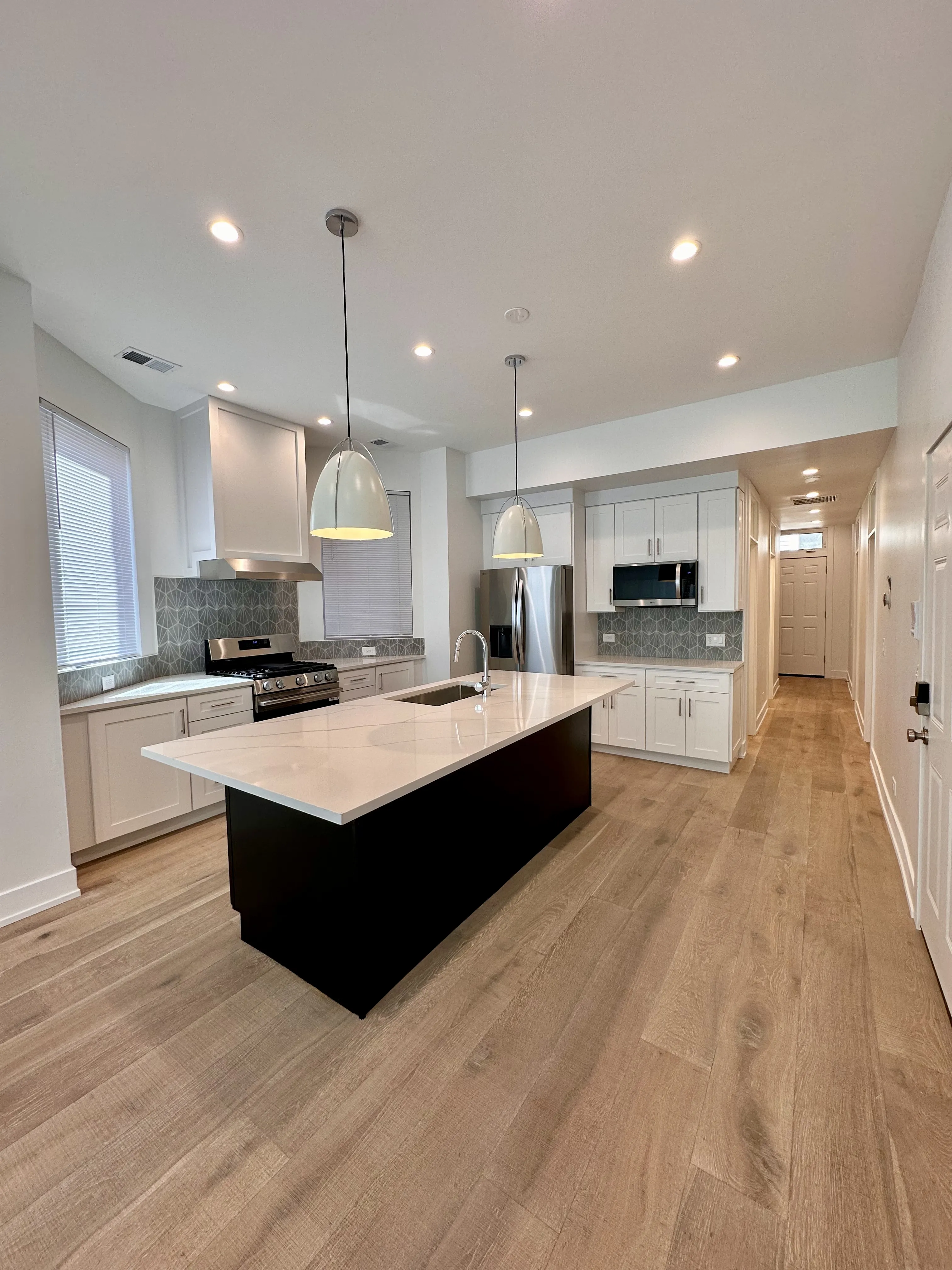 2950 N Sheffield Ave 60657 60657-unit#1F-Chicago-IL