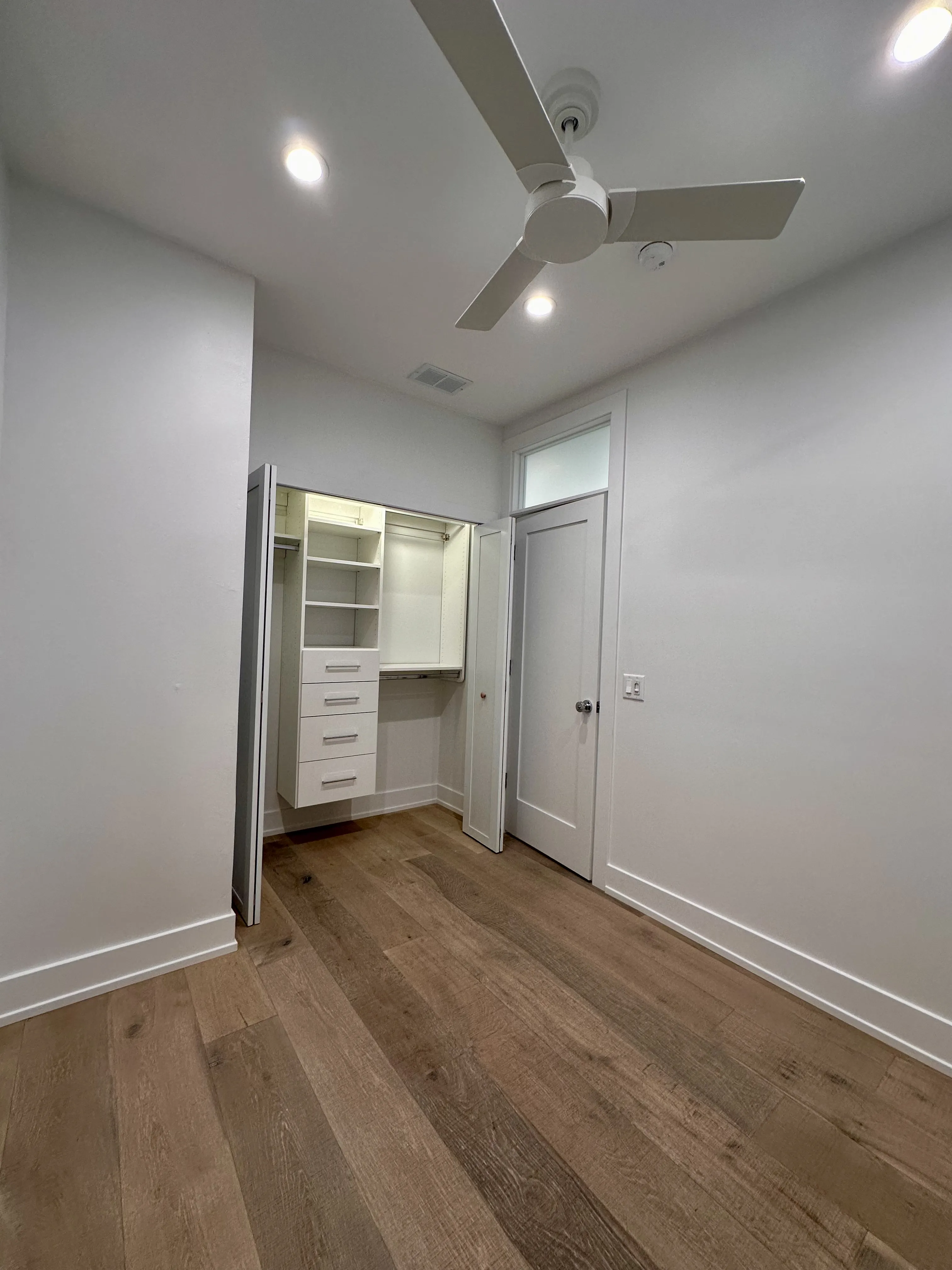 2950 N Sheffield Ave 60657 60657-unit#1F-Chicago-IL