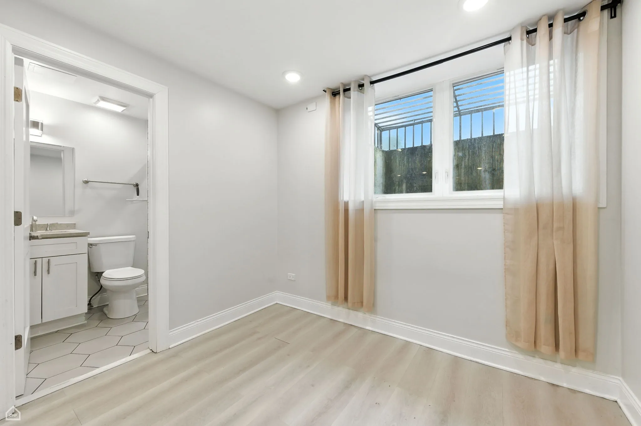 3734 W Diversey Ave 60647 60647-unit#G2-Chicago-IL