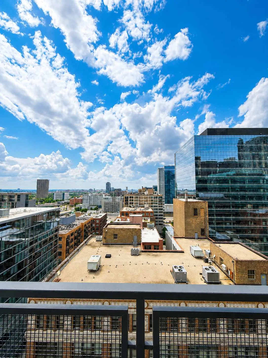 565 W Quincy St   60661 60661-unit#1411-Chicago-IL