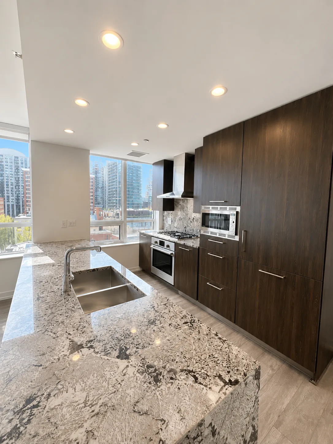 750 N Hudson Ave   60654 60654-unit#608-Chicago-IL