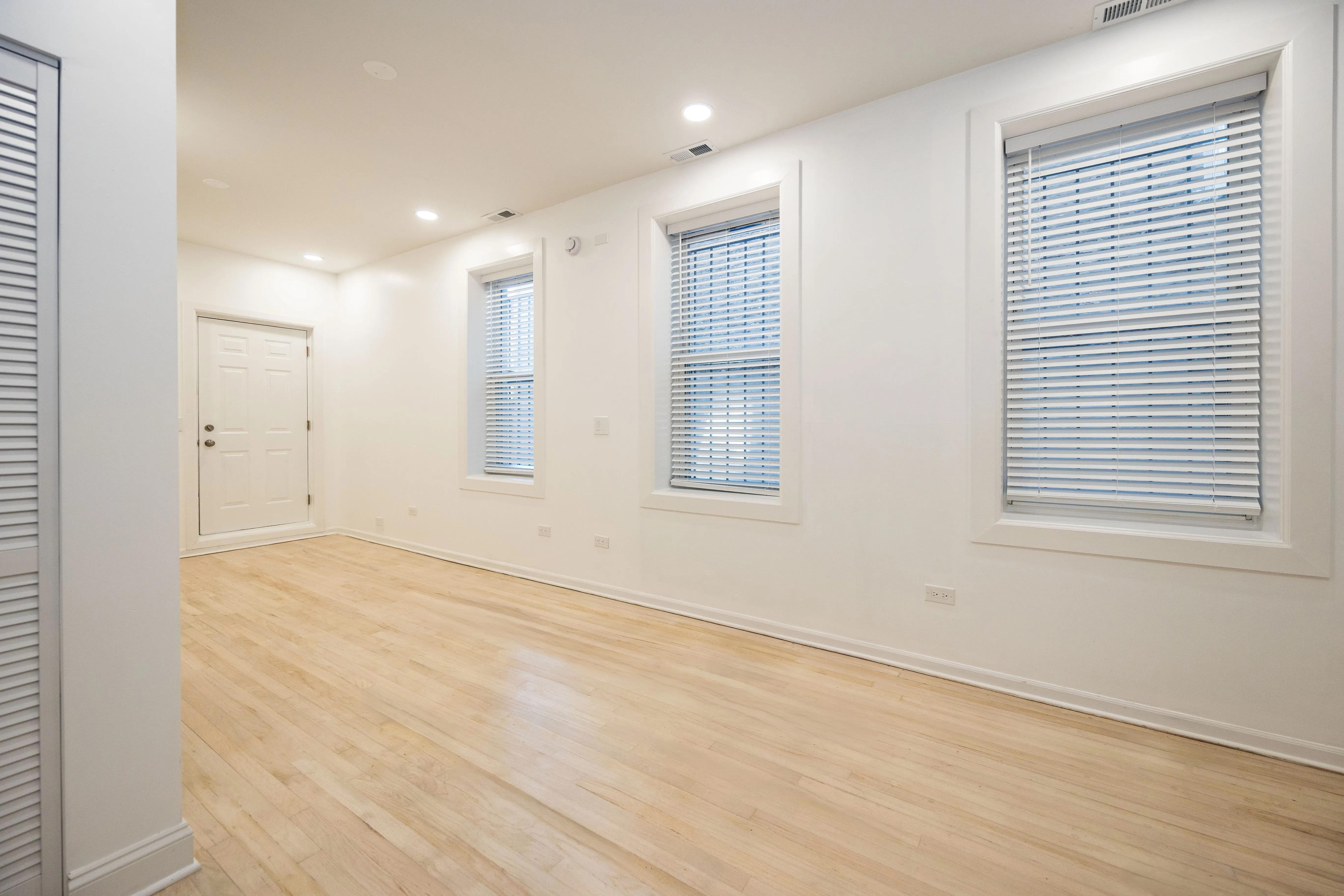 1247 N Cleaver St   60642 60642-unit#R-Chicago-IL
