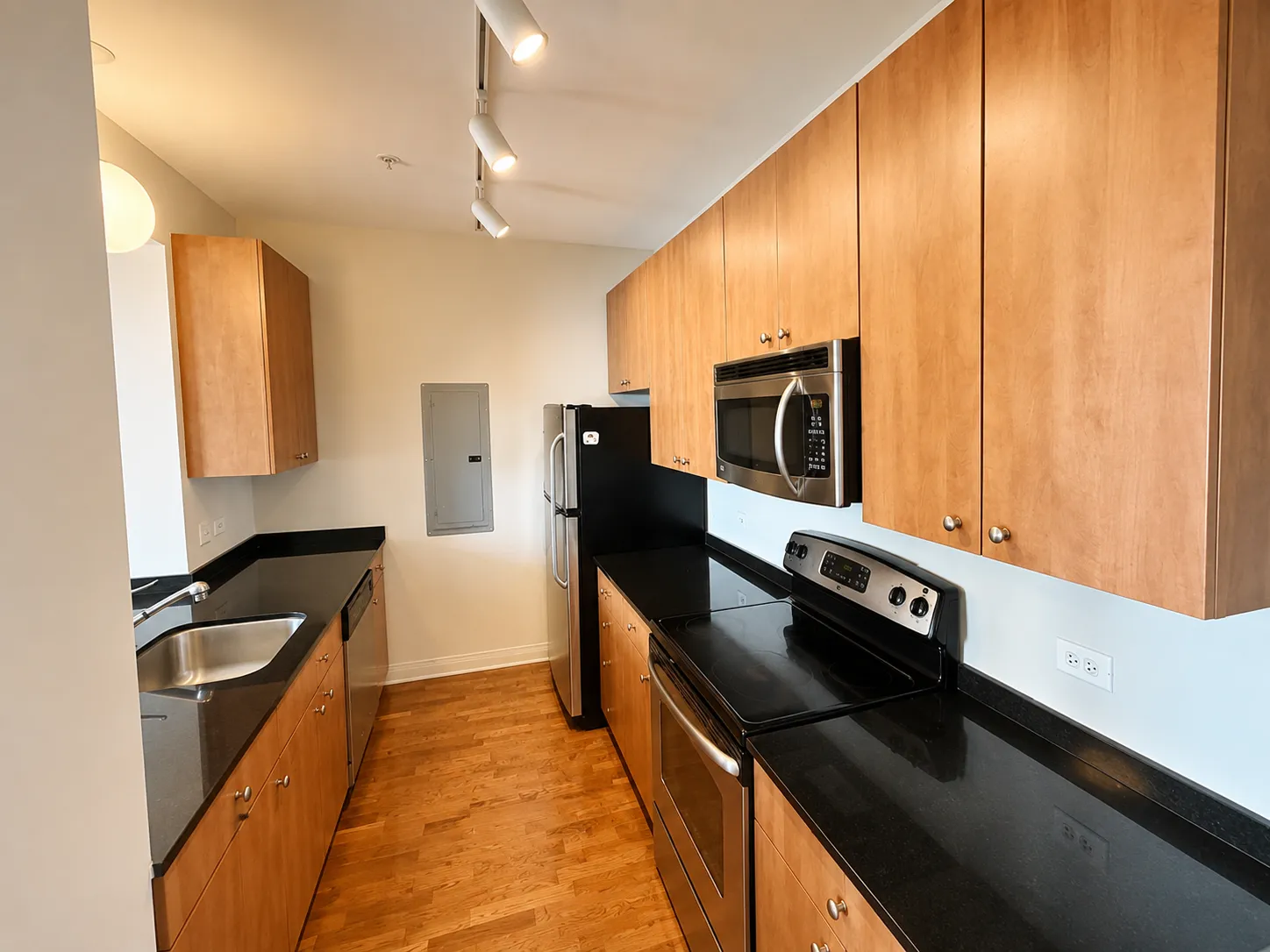 565 W Quincy St   60661 60661-unit#1411-Chicago-IL