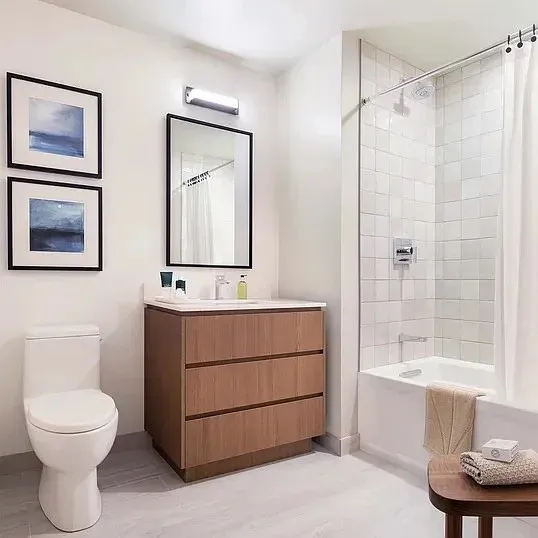 164 N Peoria St   60607 60607-The Row-Chicago-IL