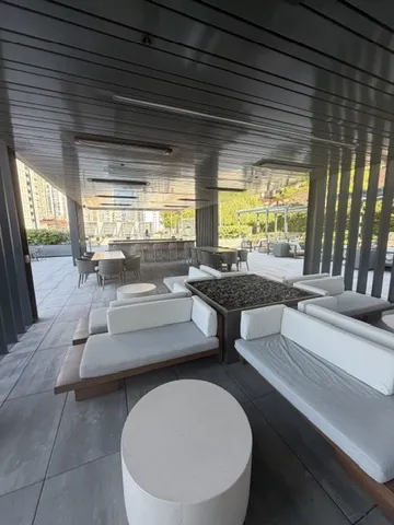 369 W Grand Ave   60654 60654-unit#1302-Chicago-IL
