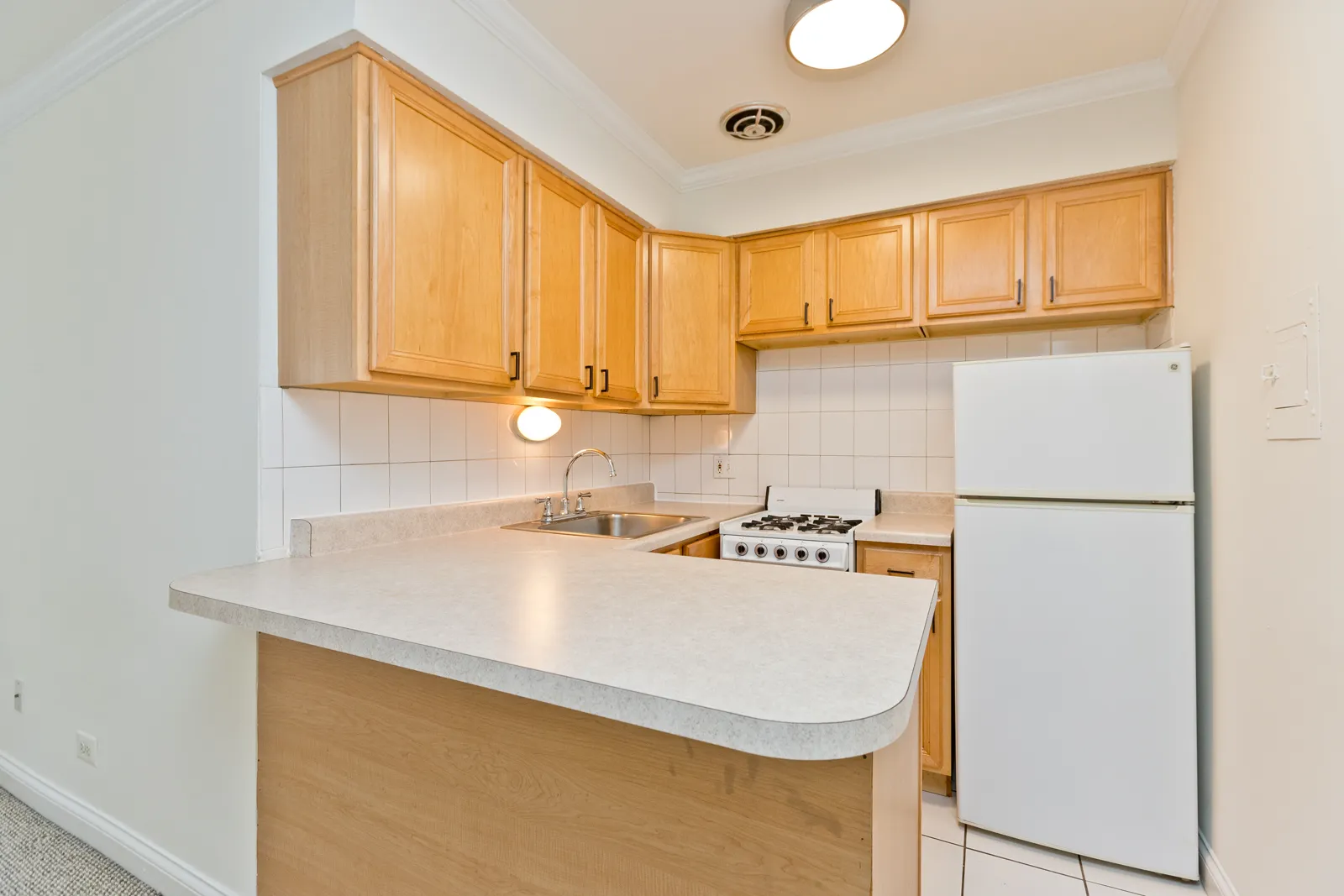 5423 N Winthrop Ave 60640 60640-Winthrop Station Apartments-unit#411-Chicago-IL