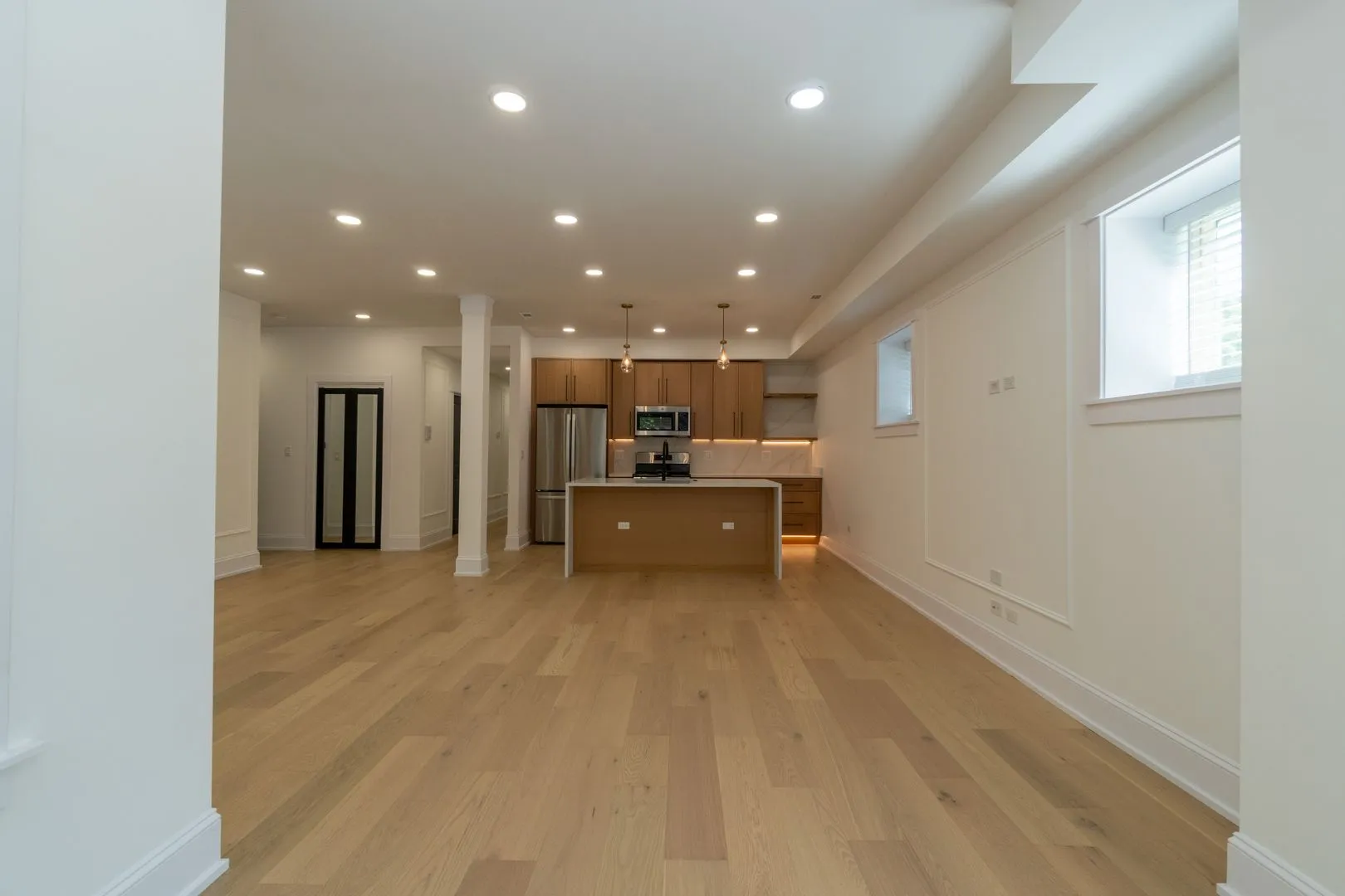1900 W Ainslie St   60640 60640-unit#1-Chicago-IL