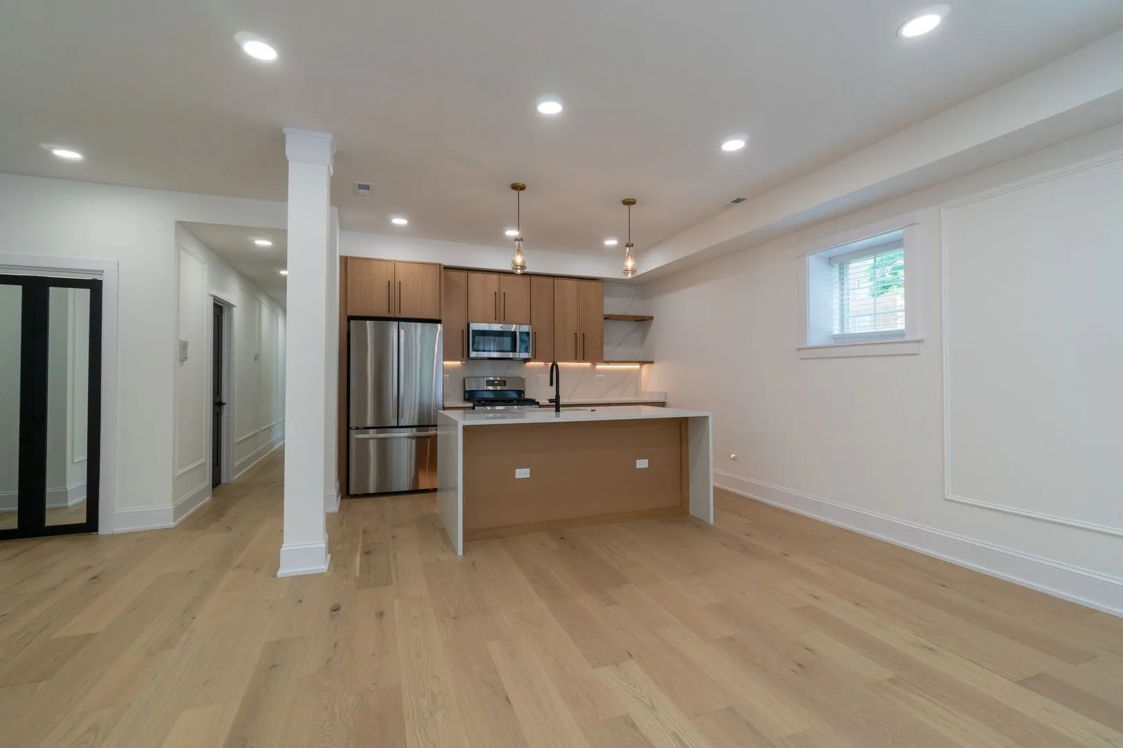 1900 W Ainslie St   60640 60640-unit#1-Chicago-IL