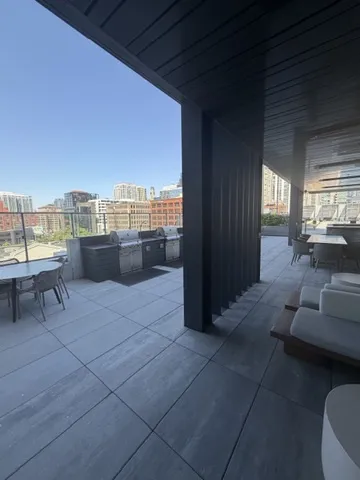 369 W Grand Ave   60654 60654-unit#1302-Chicago-IL