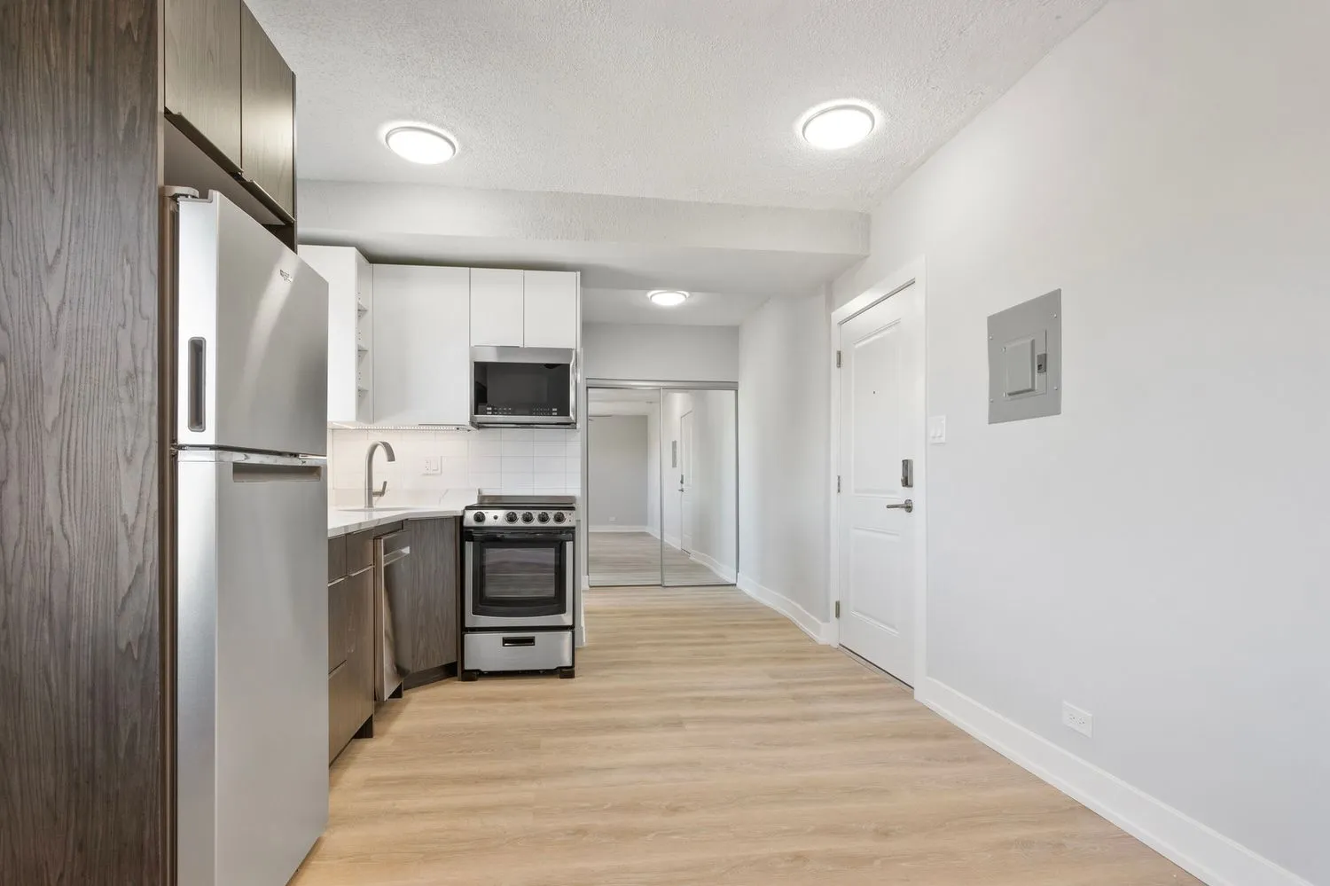 6026 N Winthrop Ave   60660 60660-The Fleetwood -unit#2D-Chicago-IL