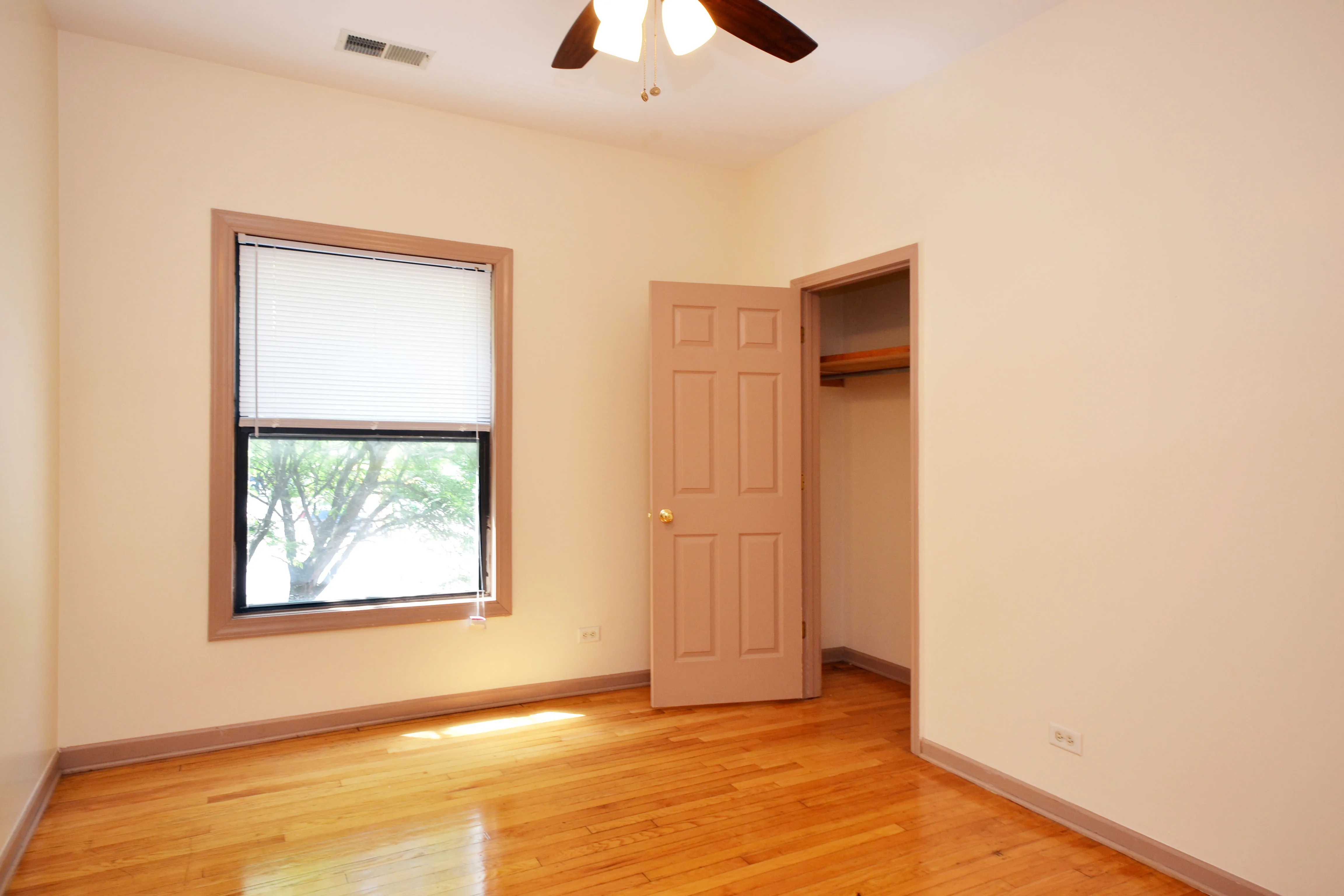 952 W Windsor Ave 60640 60640-unit#2W-Chicago-IL