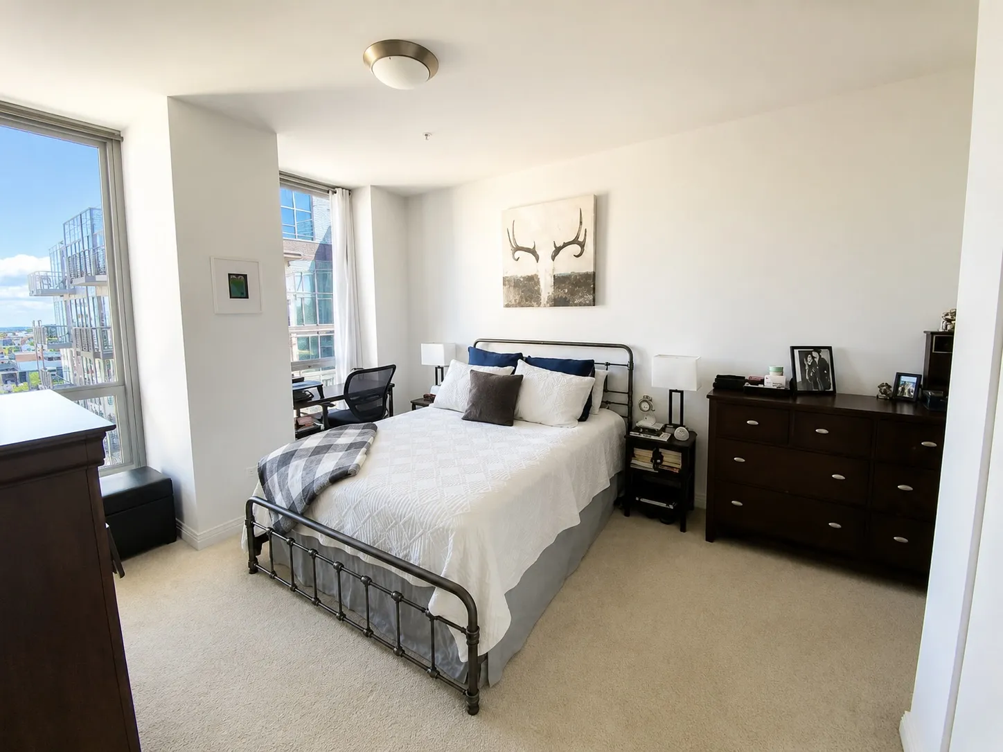 565 W Quincy St 60661 60661-unit#1411-Chicago-IL