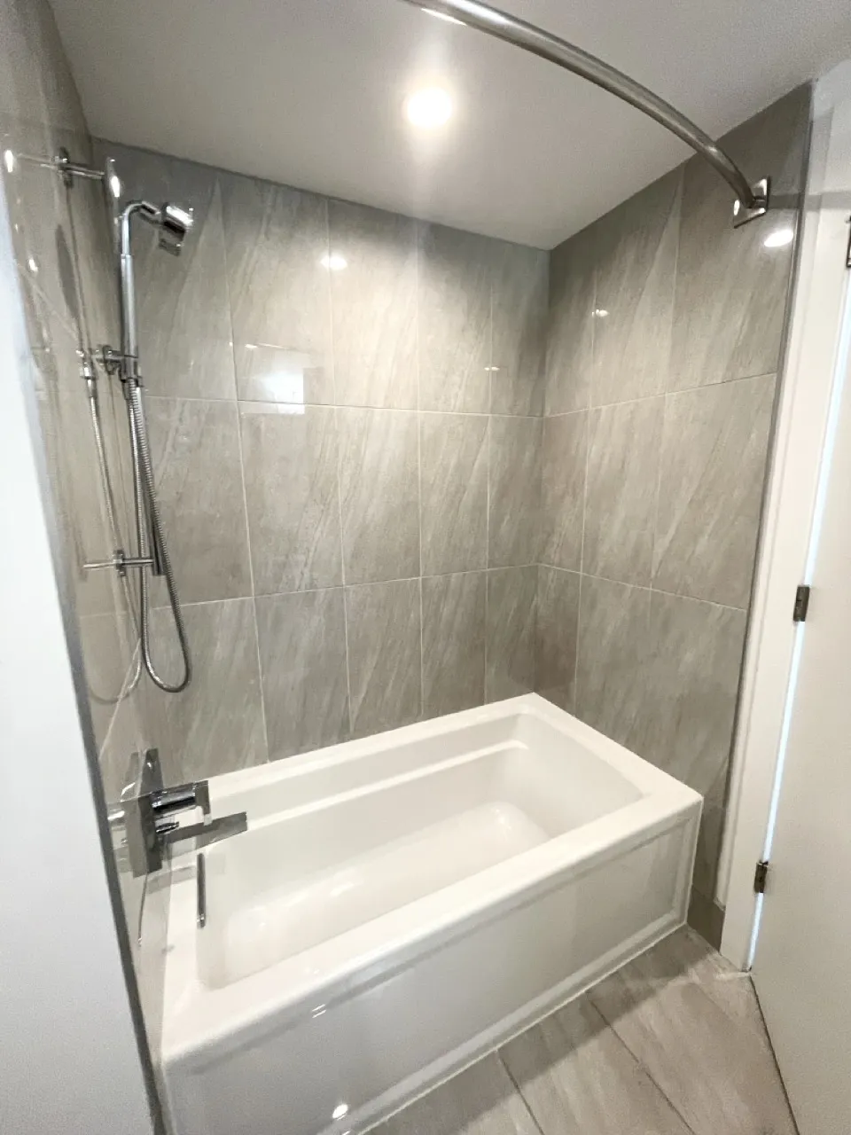 750 N Hudson Ave   60654 60654-unit#608-Chicago-IL