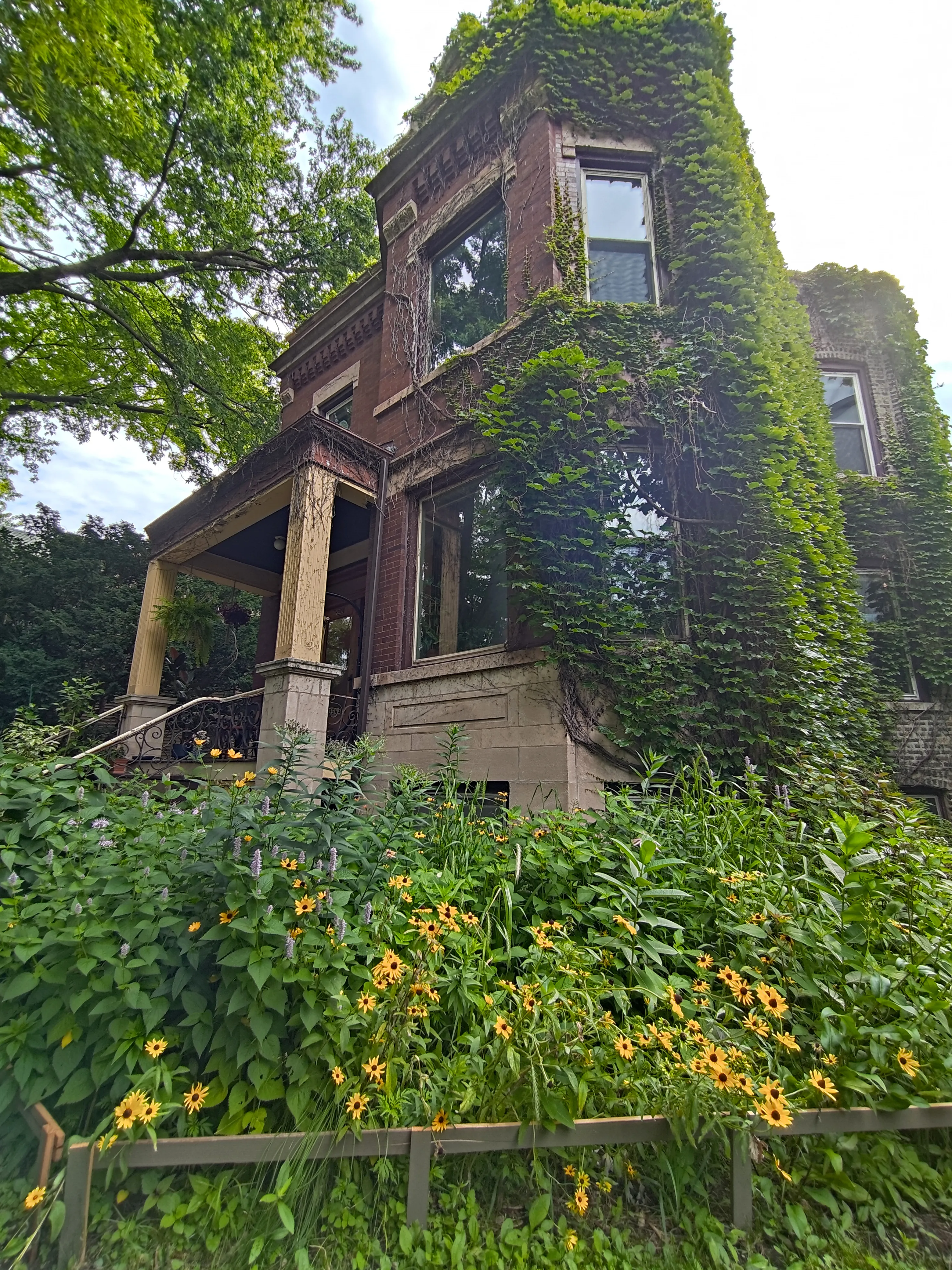 3643 N Bosworth Ave 60613-Bosworth Manor-unit#2-Chicato-IL