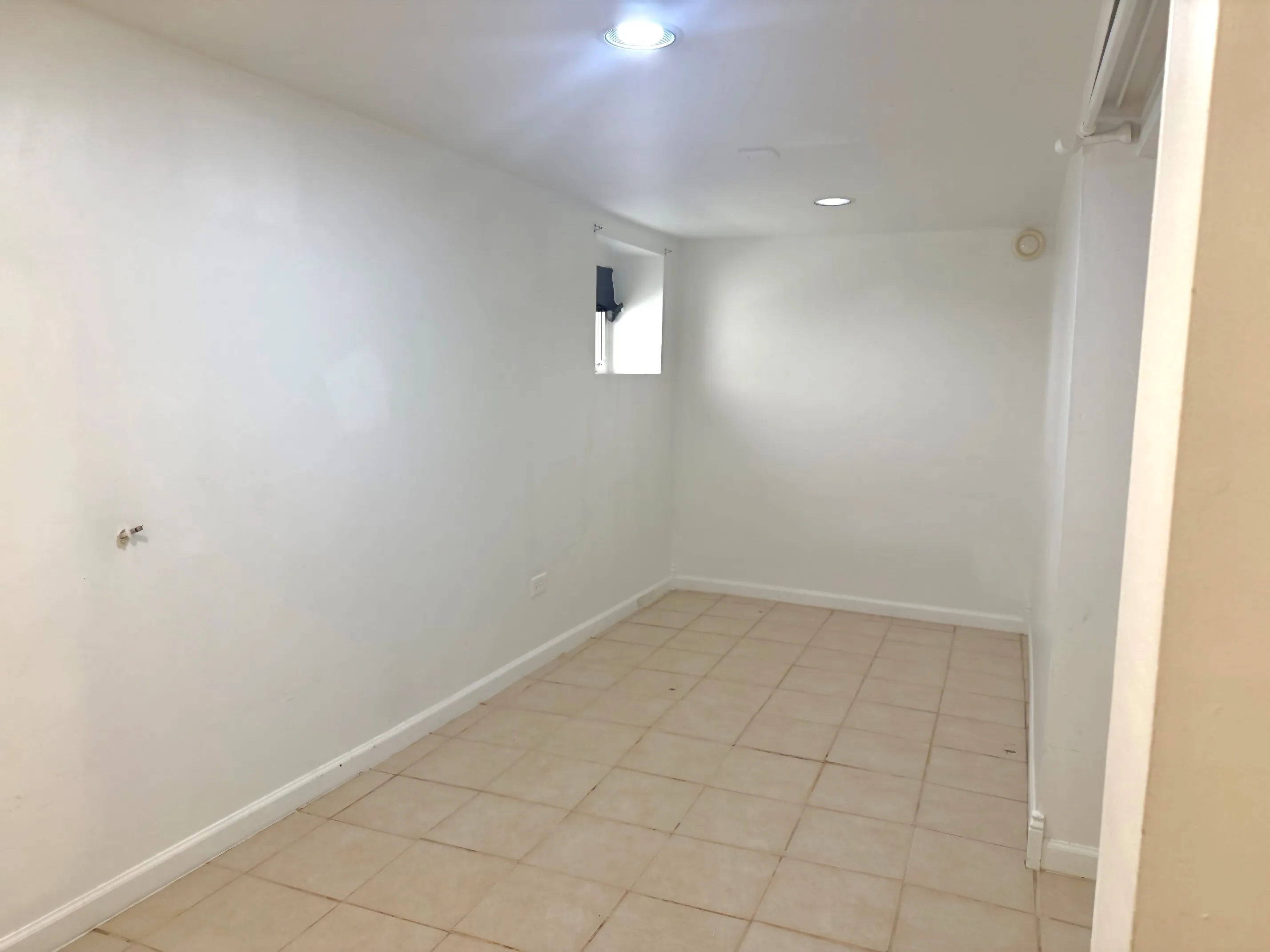 3027 N Clybourn Ave   60618 60618-unit#G-Chicago-IL