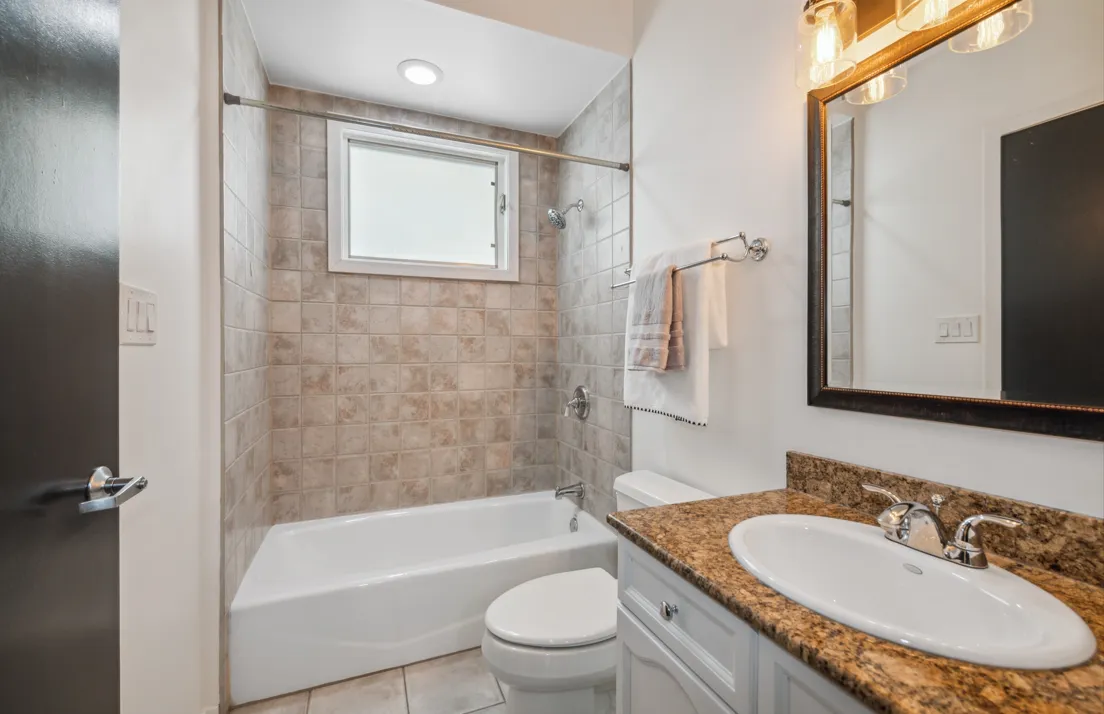 1335 N Mohawk St   60610 60610-unit#2N-Chicago-IL