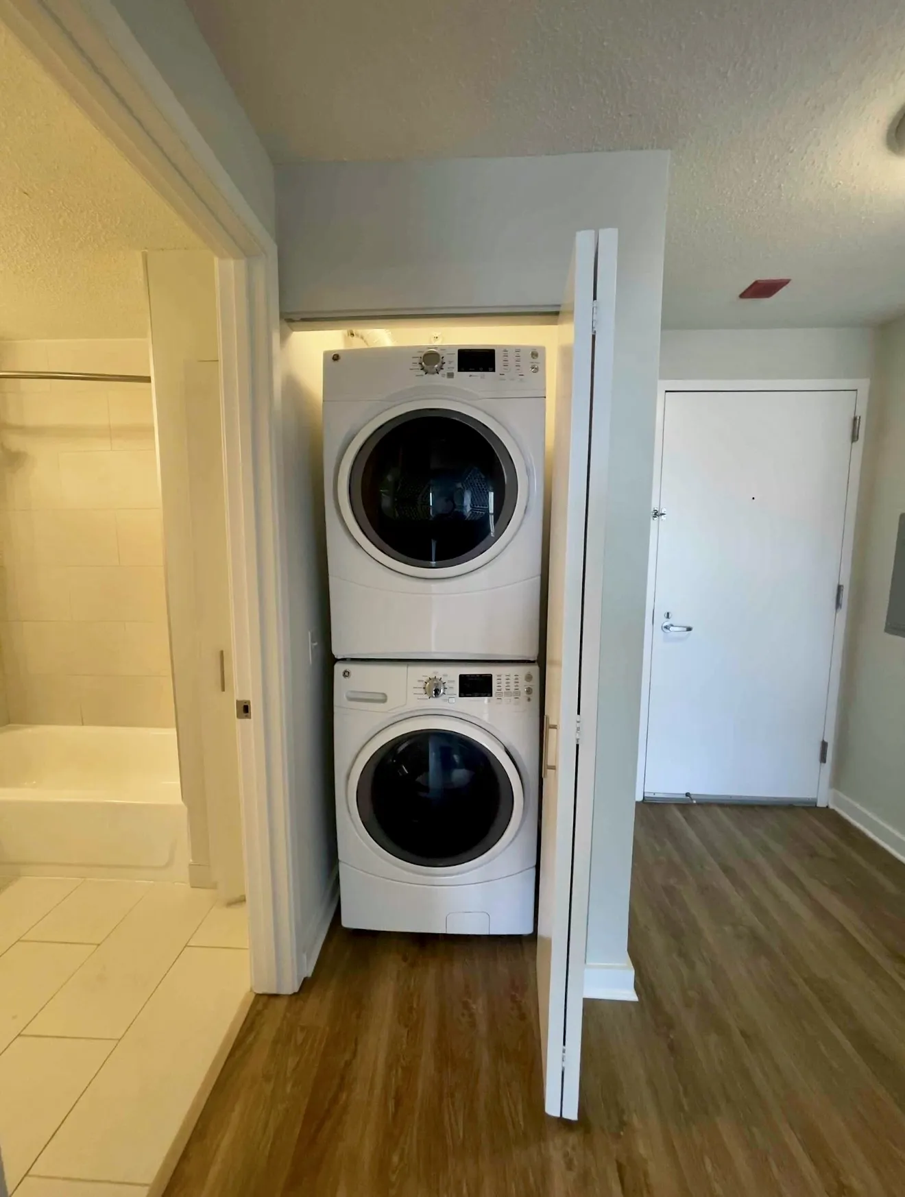 540 N Dearborn St   60610 60610-unit#2409-Chicago-IL