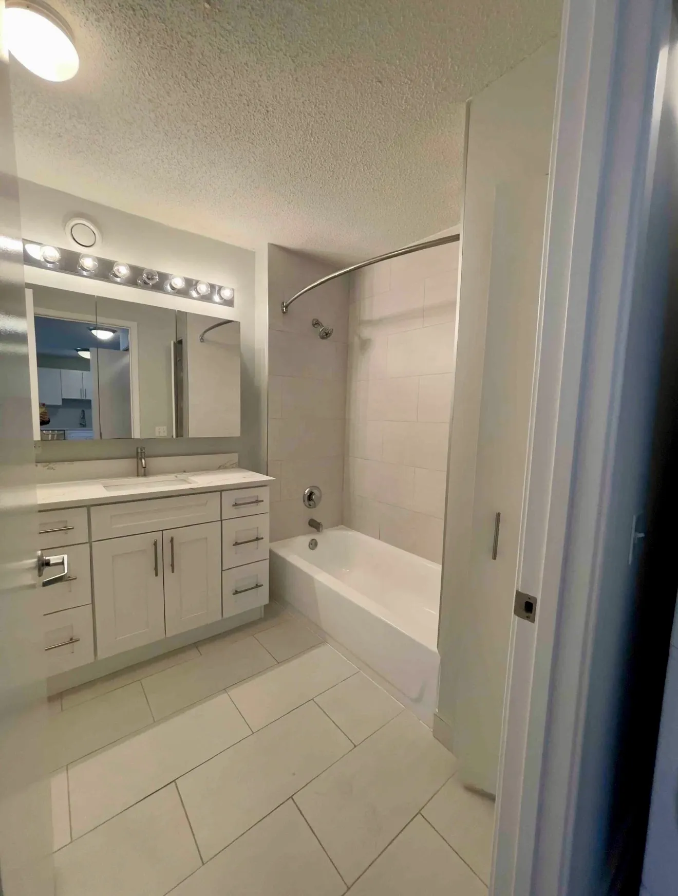540 N Dearborn St   60610 60610-unit#2409-Chicago-IL